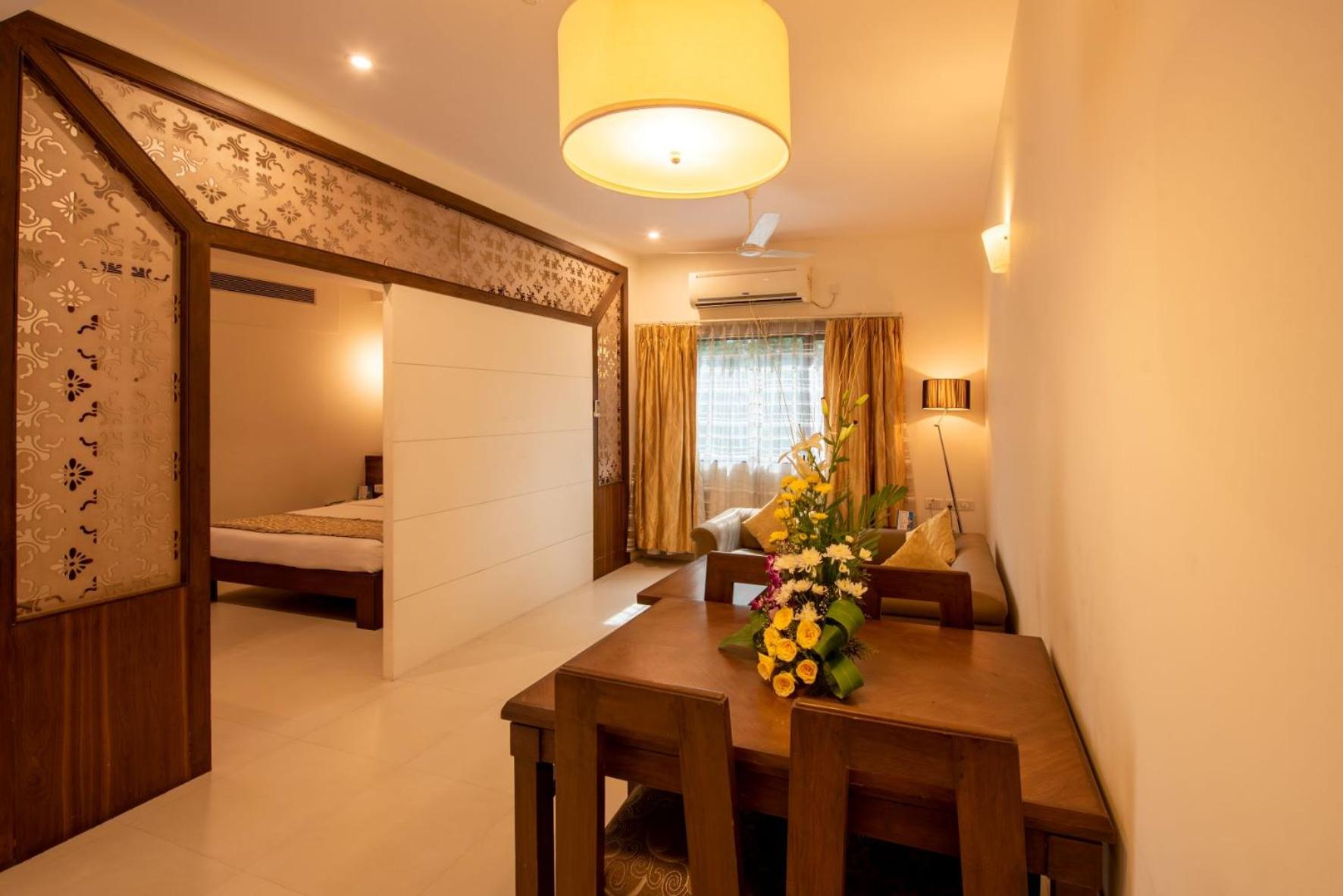 Deluxe Suite - Photo 3