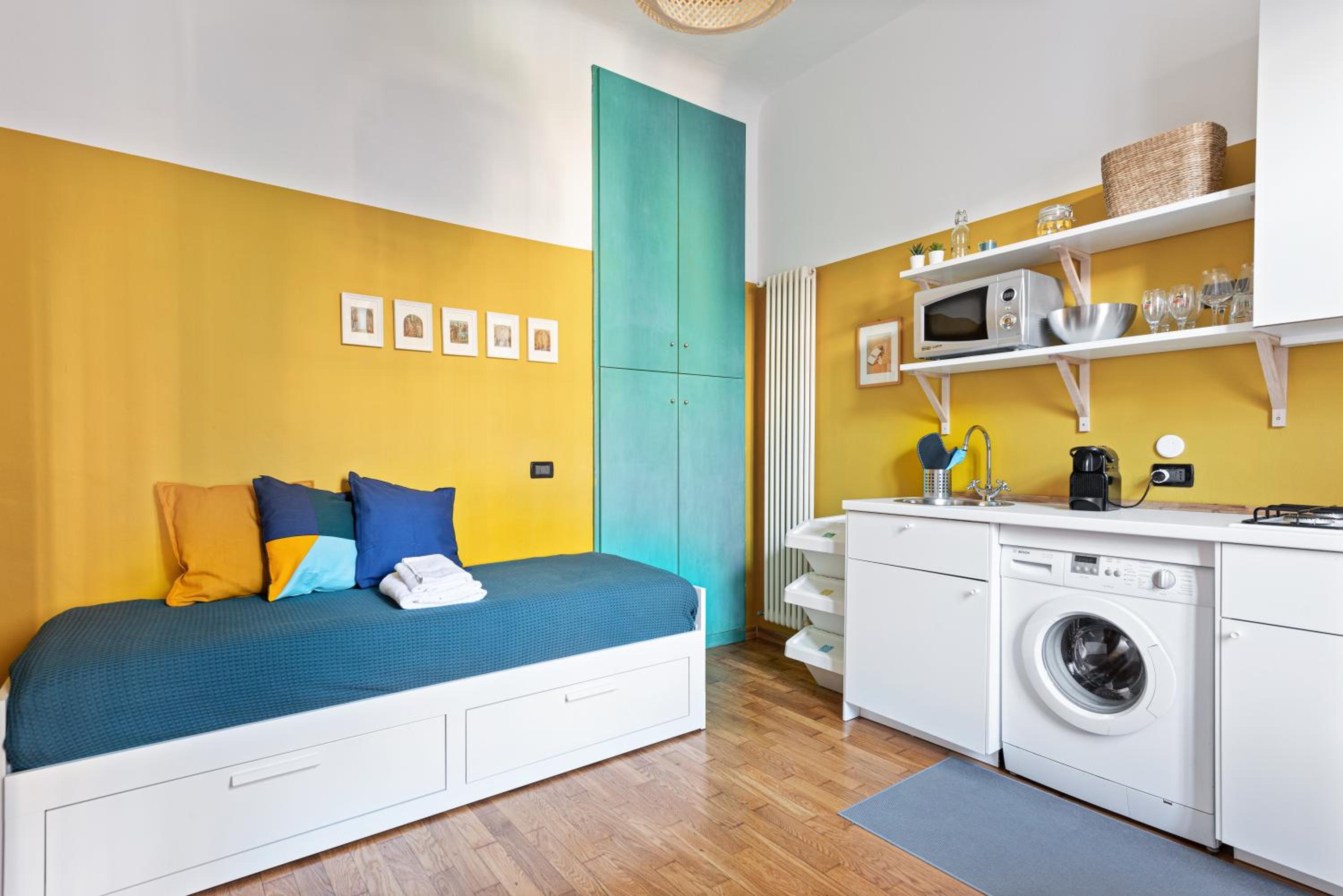 Studio Apartment