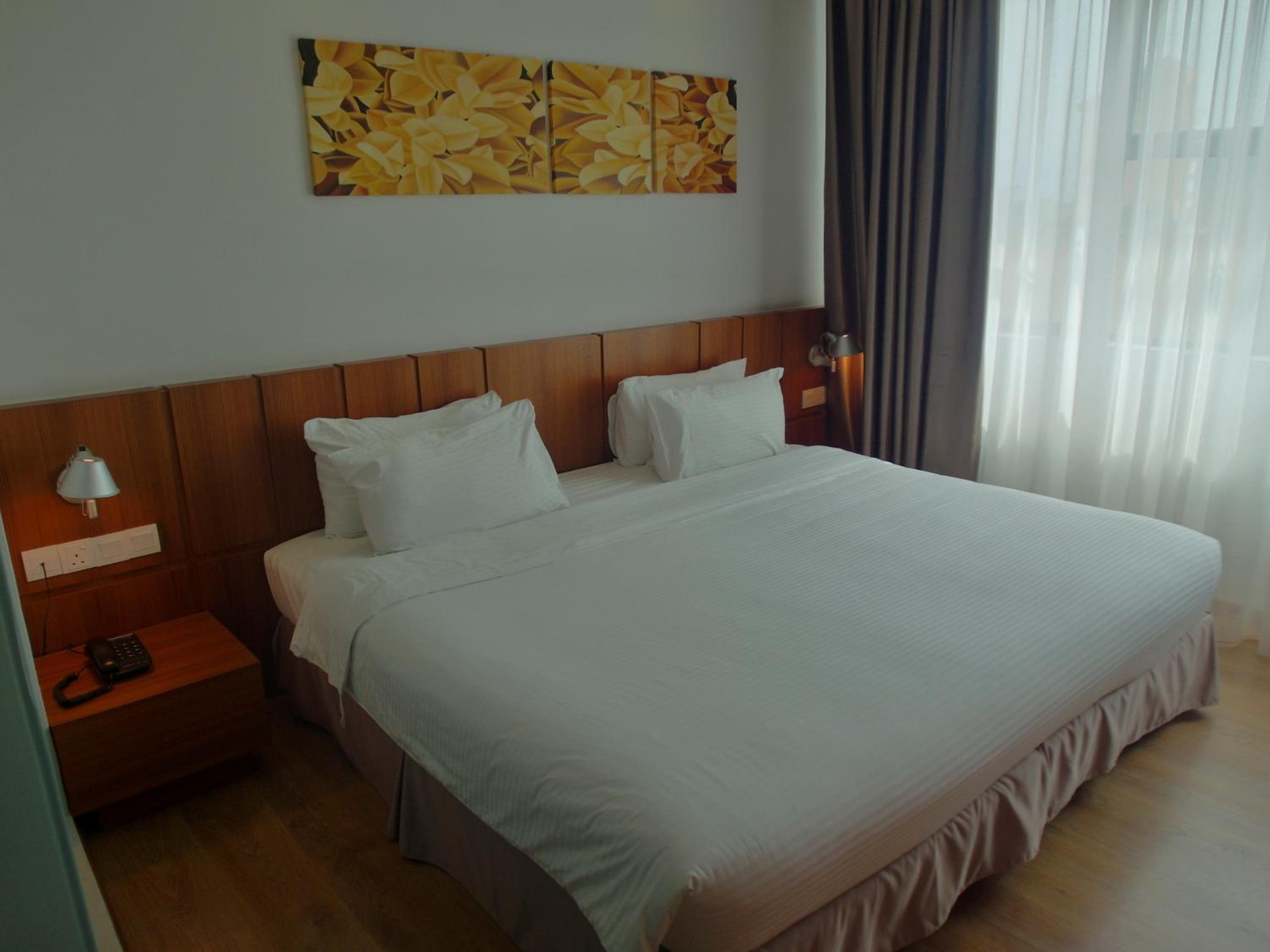 Deluxe King Room