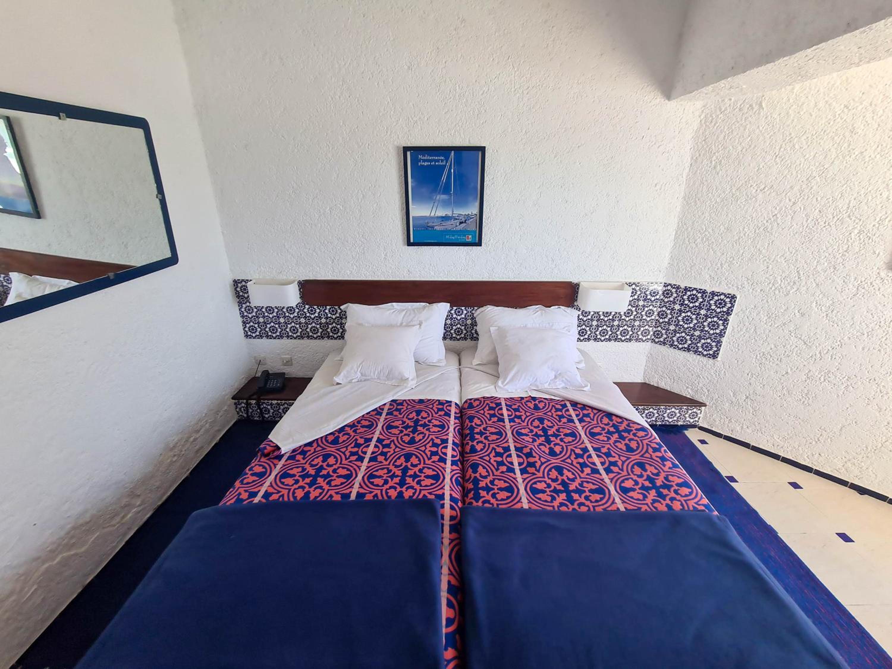 Standard Double Room - Photo 2