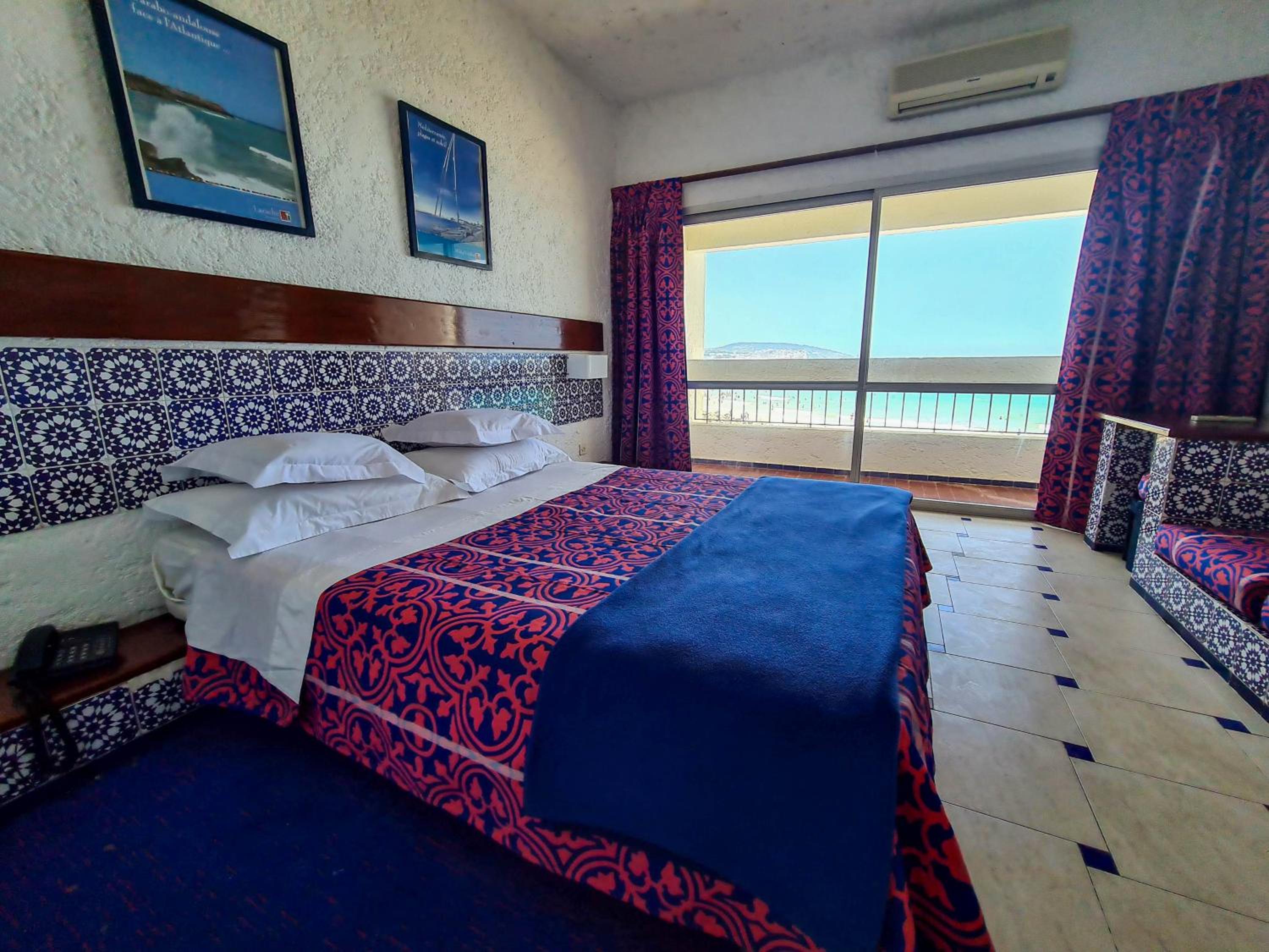 Double Room with Sea View - Photo 4