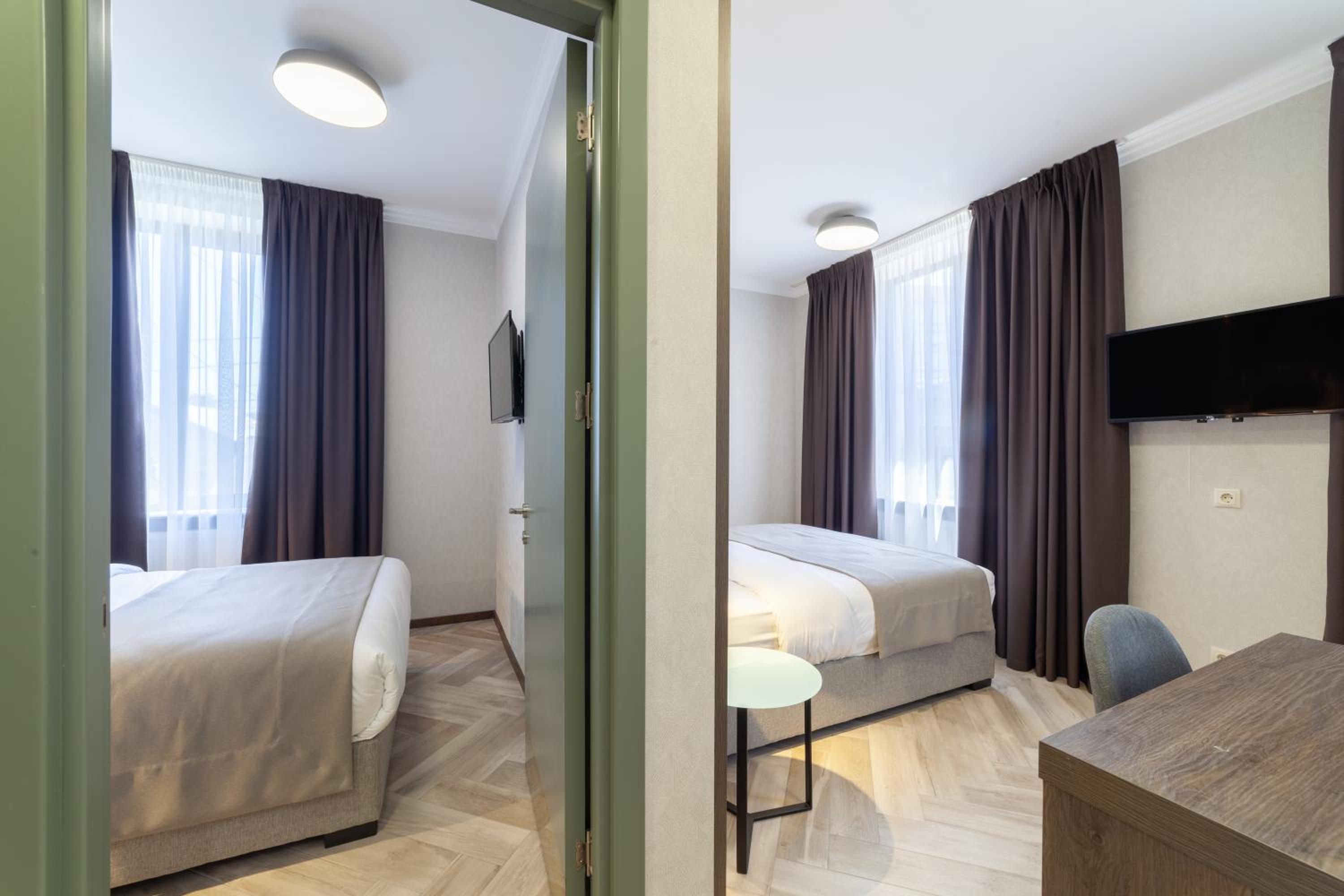 Family Double Room - Photo 1