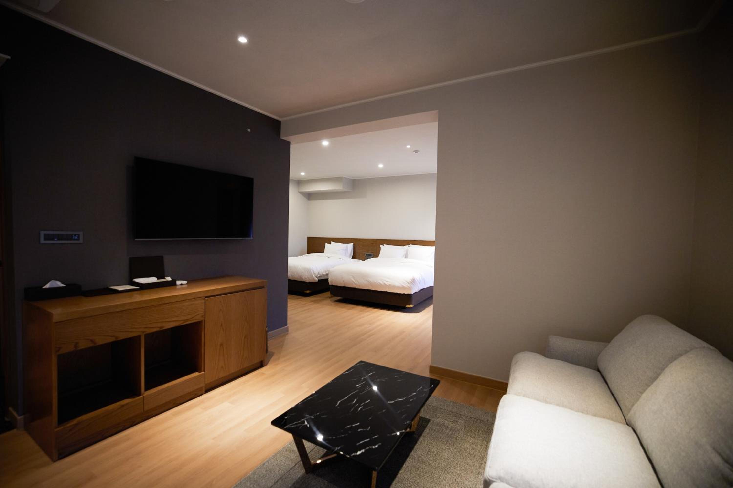 King Suite photo 1