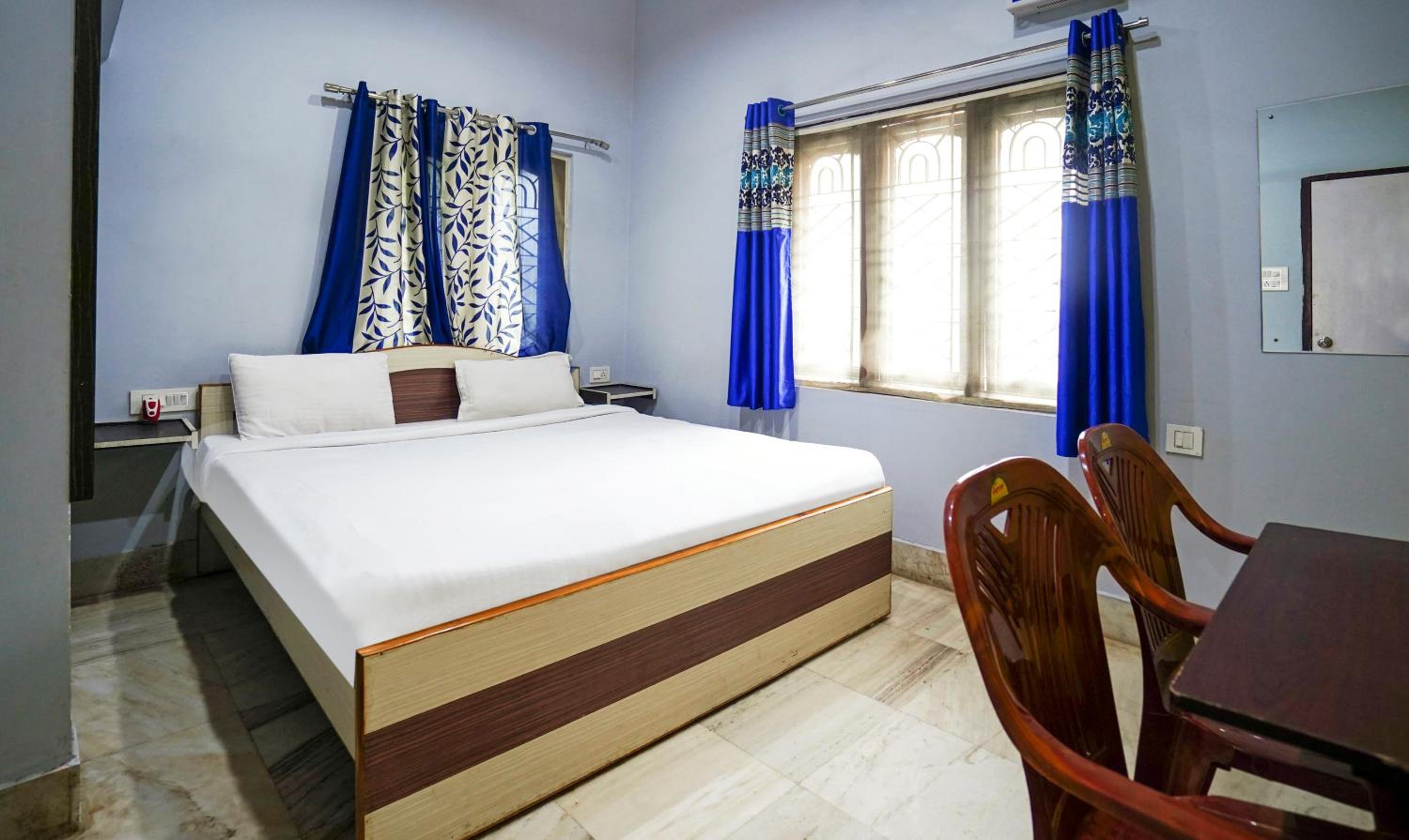 Budget Double Room photo 3