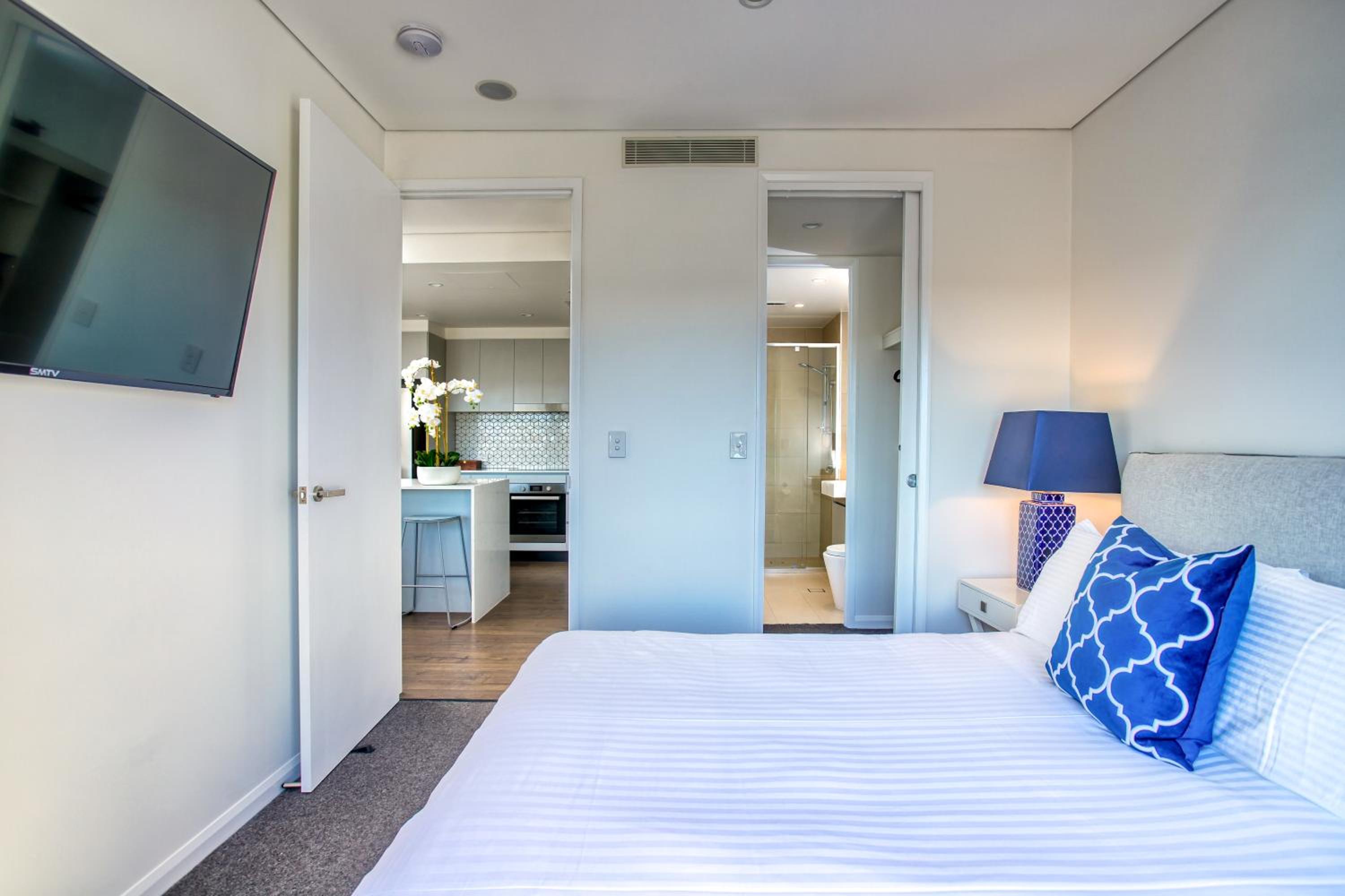 Two-Bedroom Apartment - Photo 4