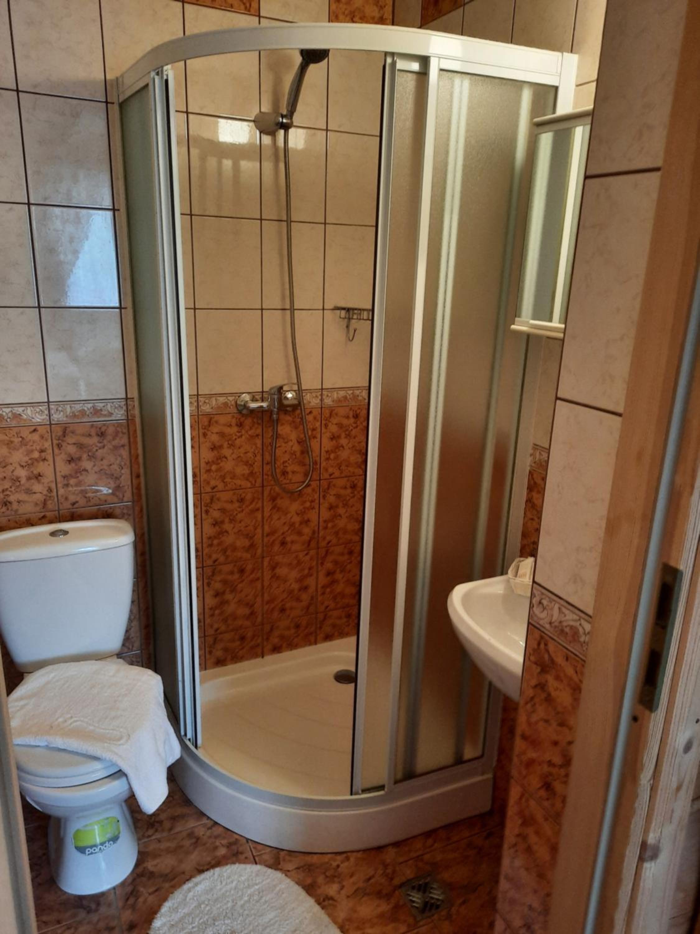 Family Room With Private Bathroom photo 3