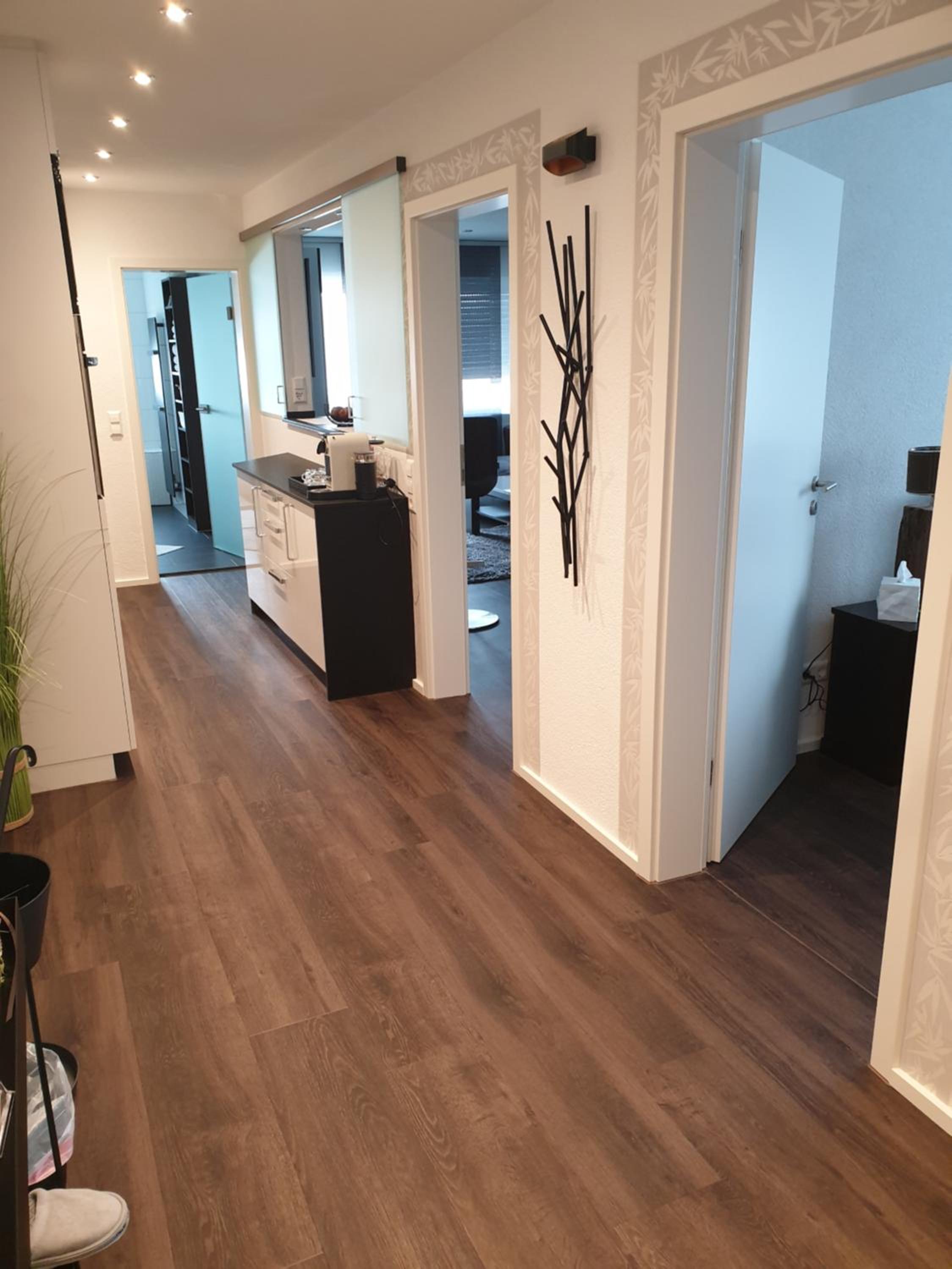 One-Bedroom Apartment - Photo 1