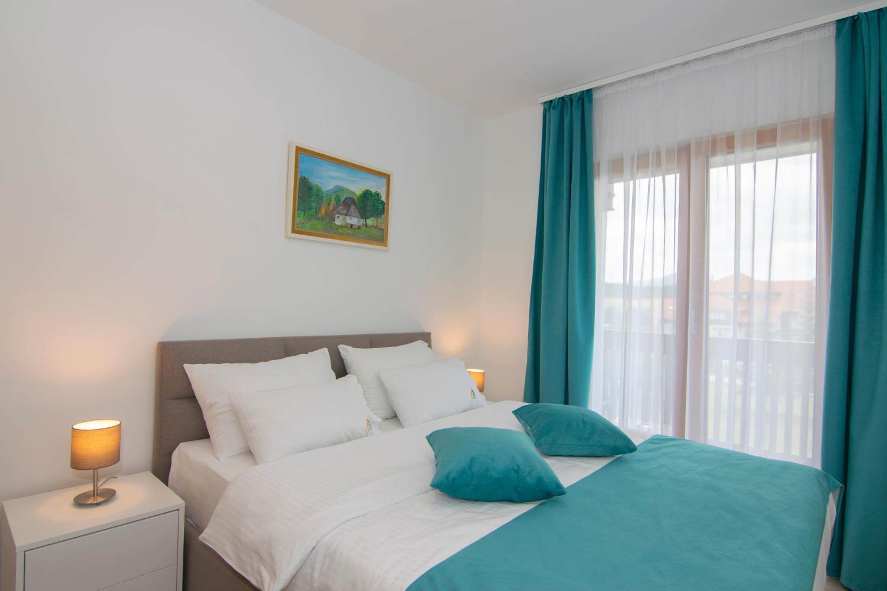 One-Bedroom Apartment with Balcony