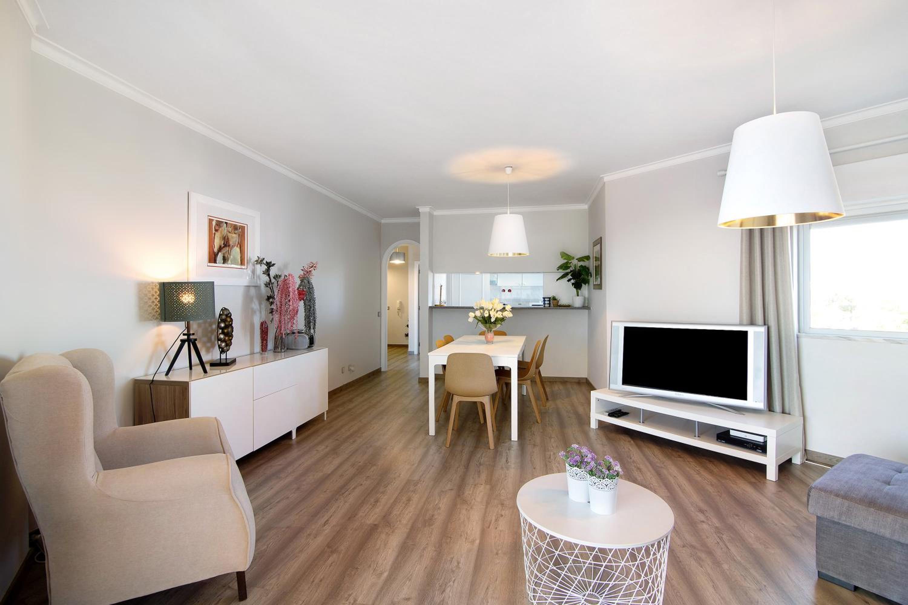 Two-Bedroom Deluxe Apartment with Ocean View photo 3
