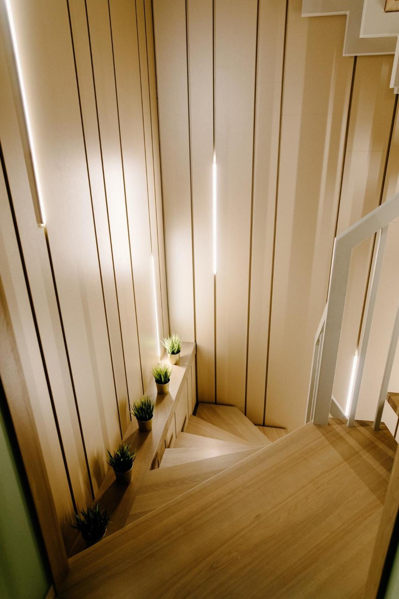 Double Room with Balcony - Photo 10