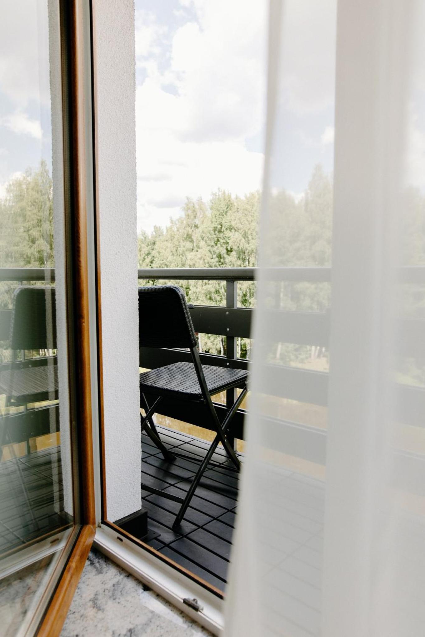 Double Room with Balcony - Photo 9