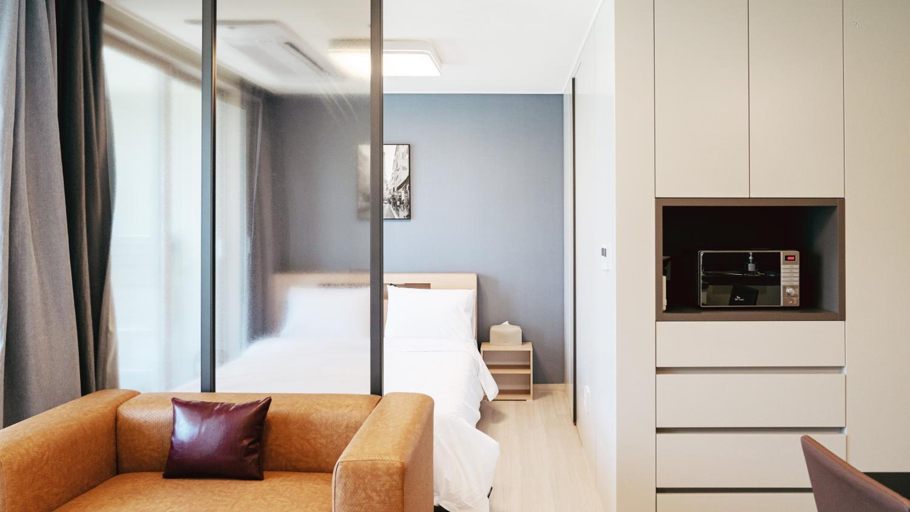 Deluxe Suite - Photo 10