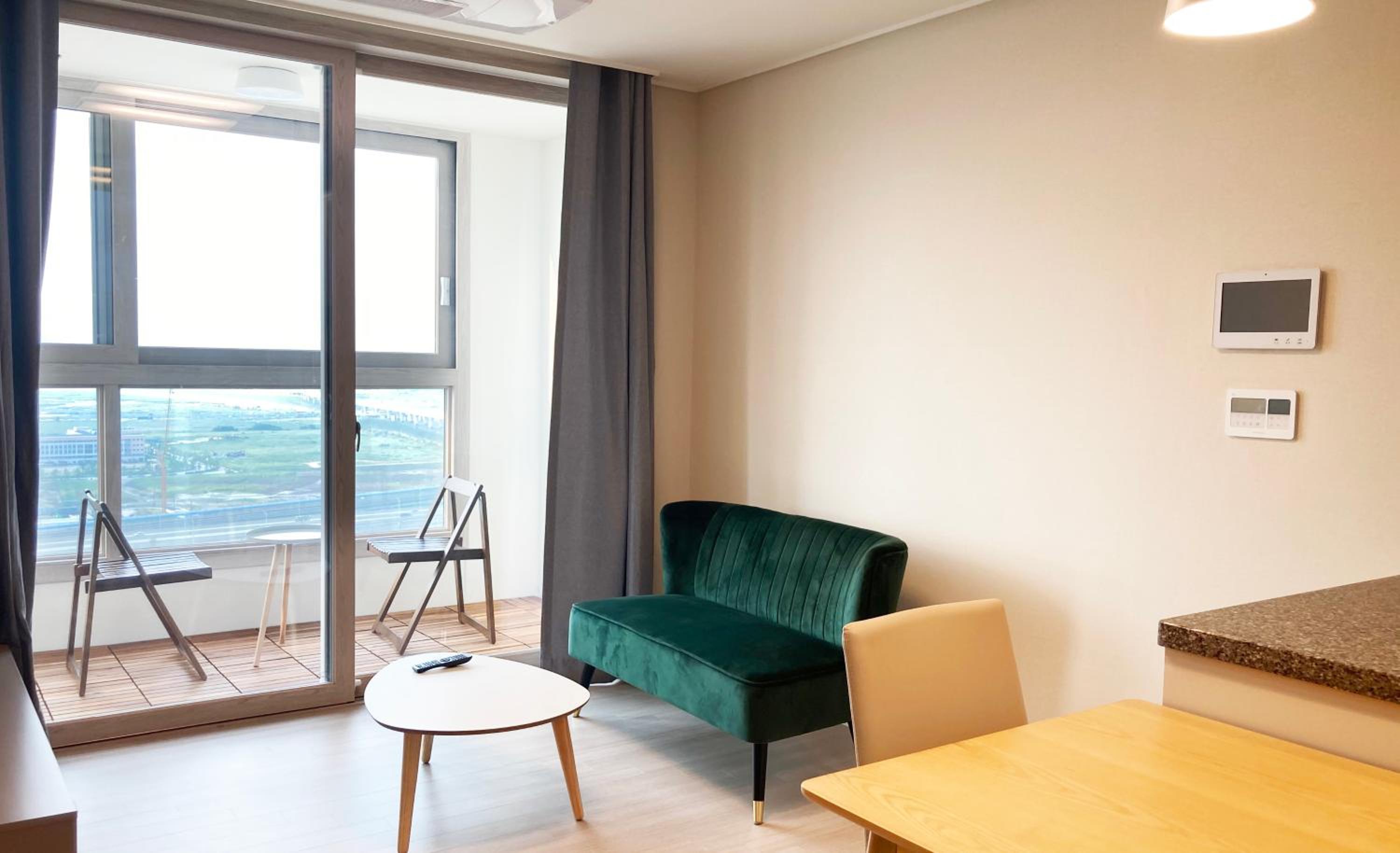 Deluxe Suite - Photo 7