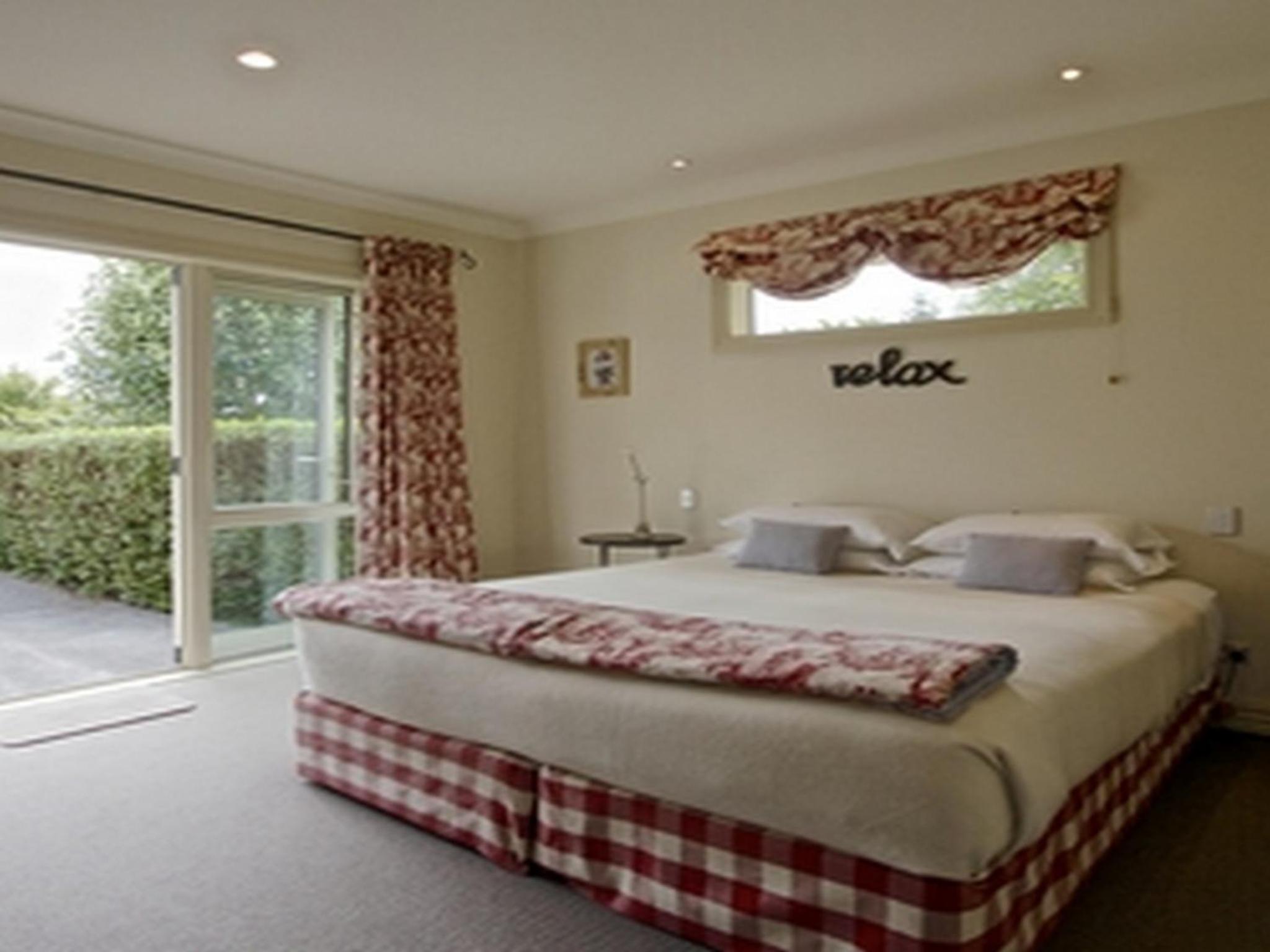 King Room with Garden View