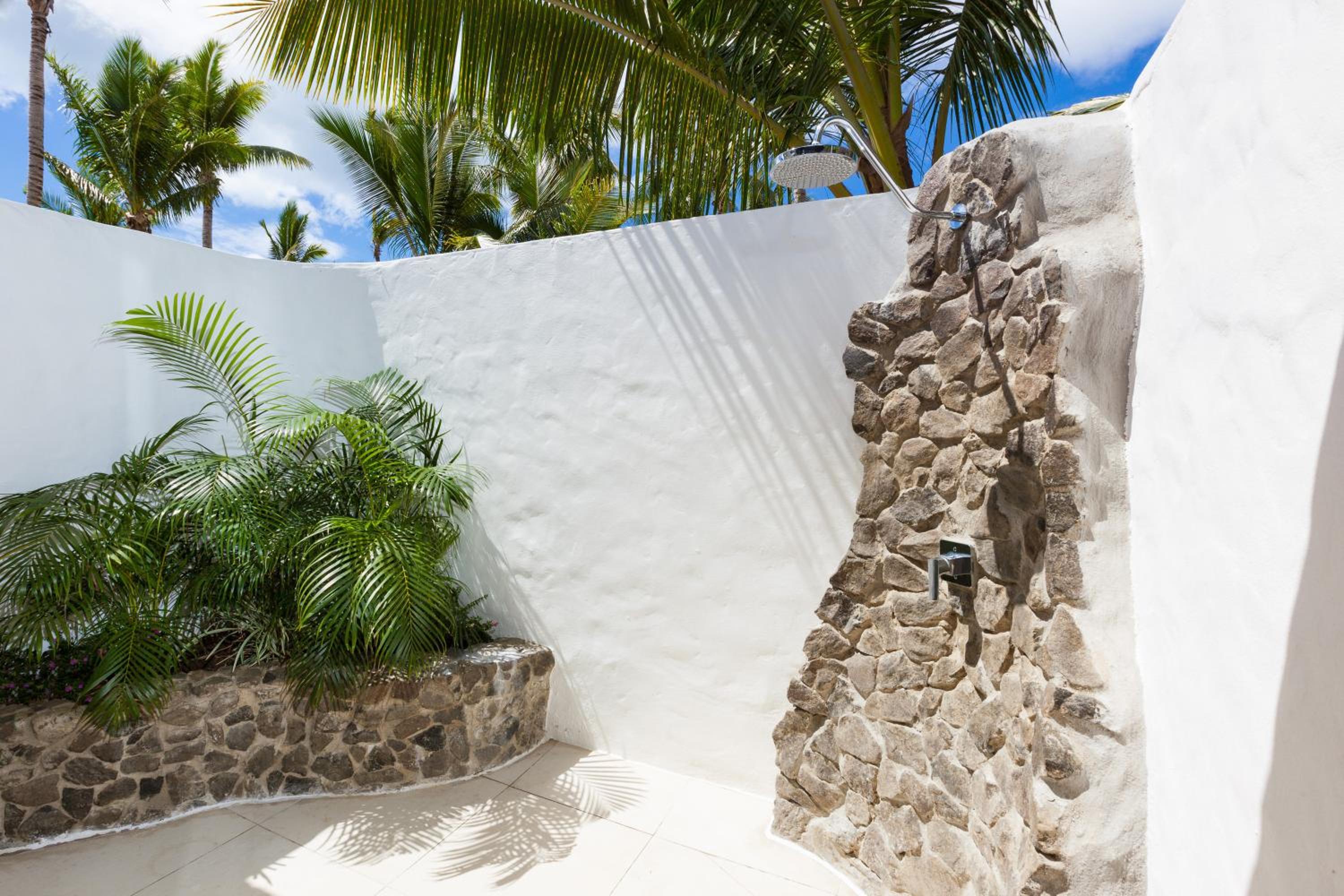 Beachfront Pool Bure 