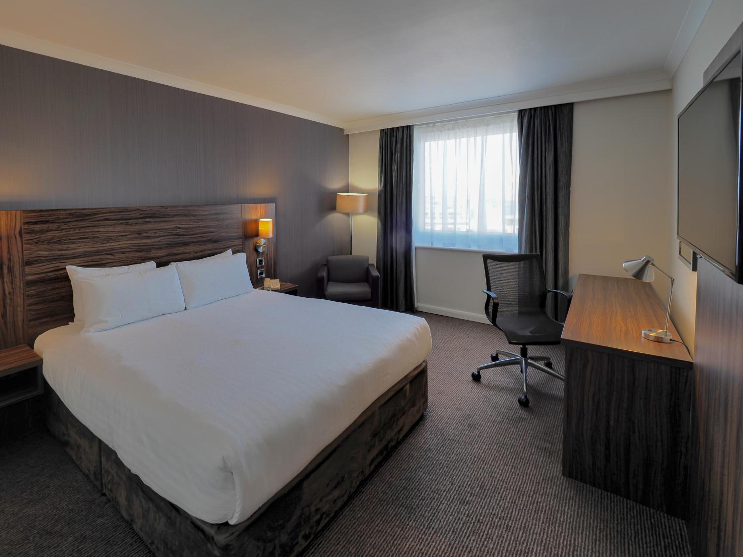 Standard King Room - Photo 2