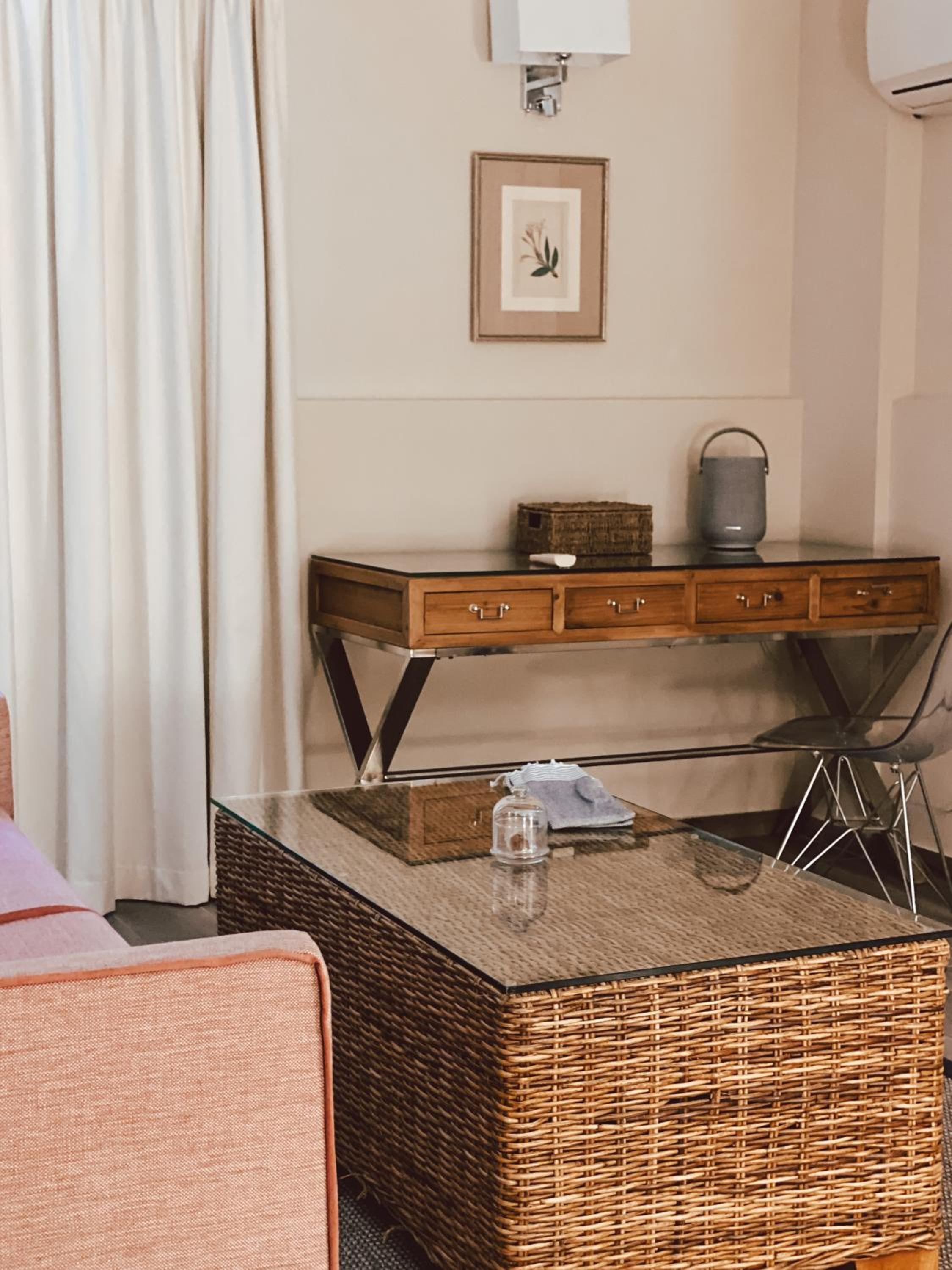 One-Bedroom Apartment - Photo 6