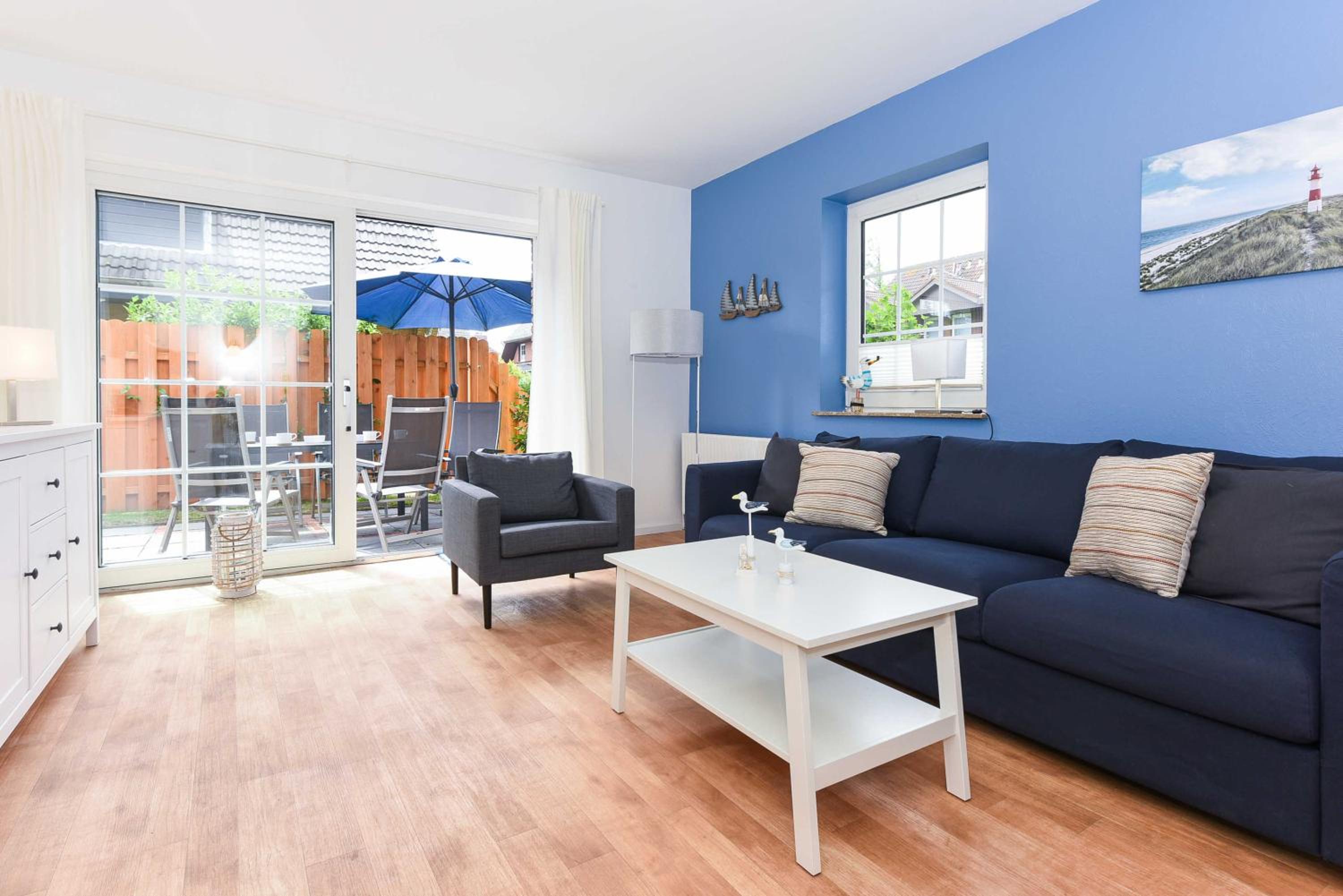 Apartment with Terrace photo 3