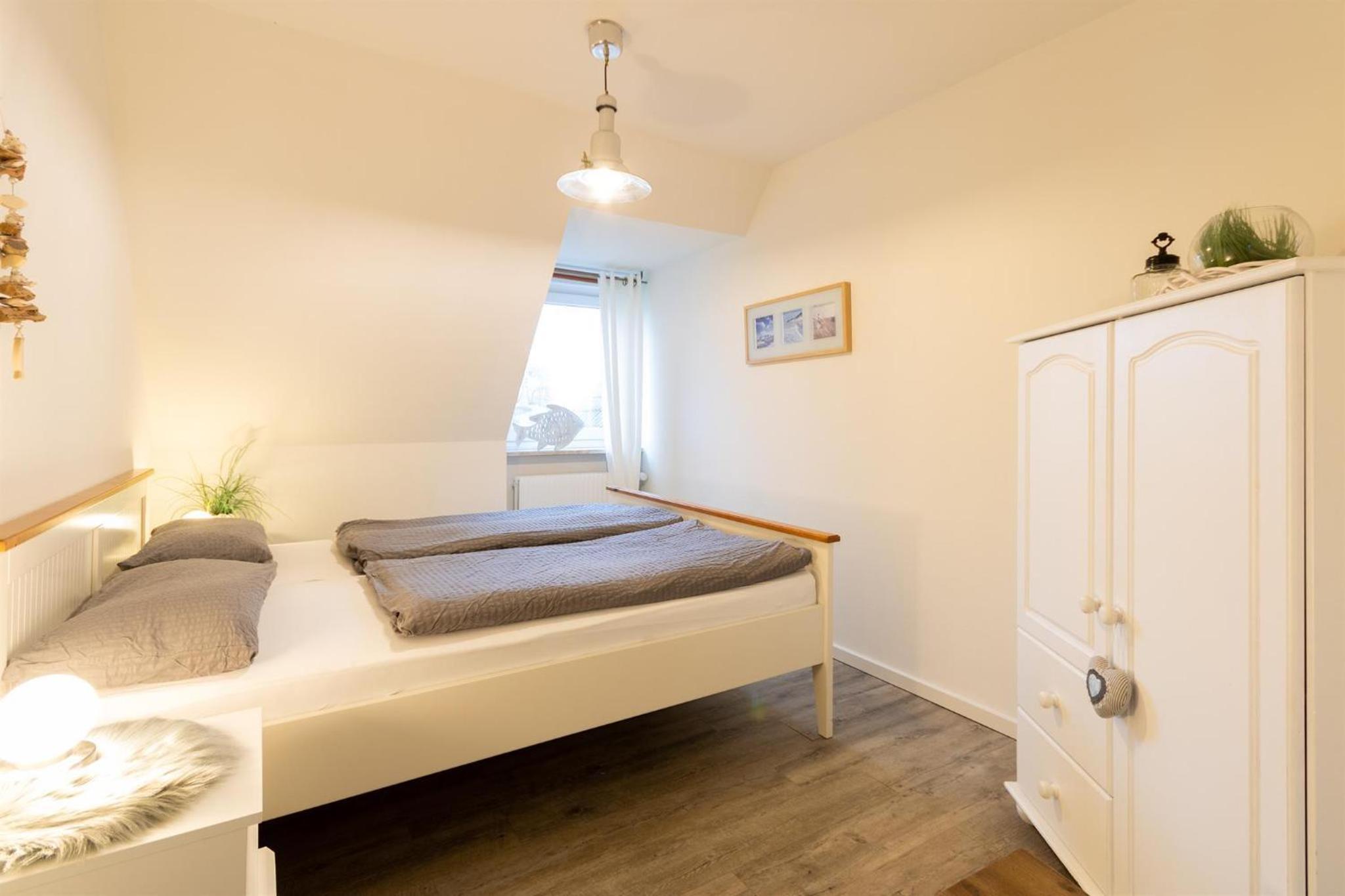Two-Bedroom Apartment with Shower  photo 1
