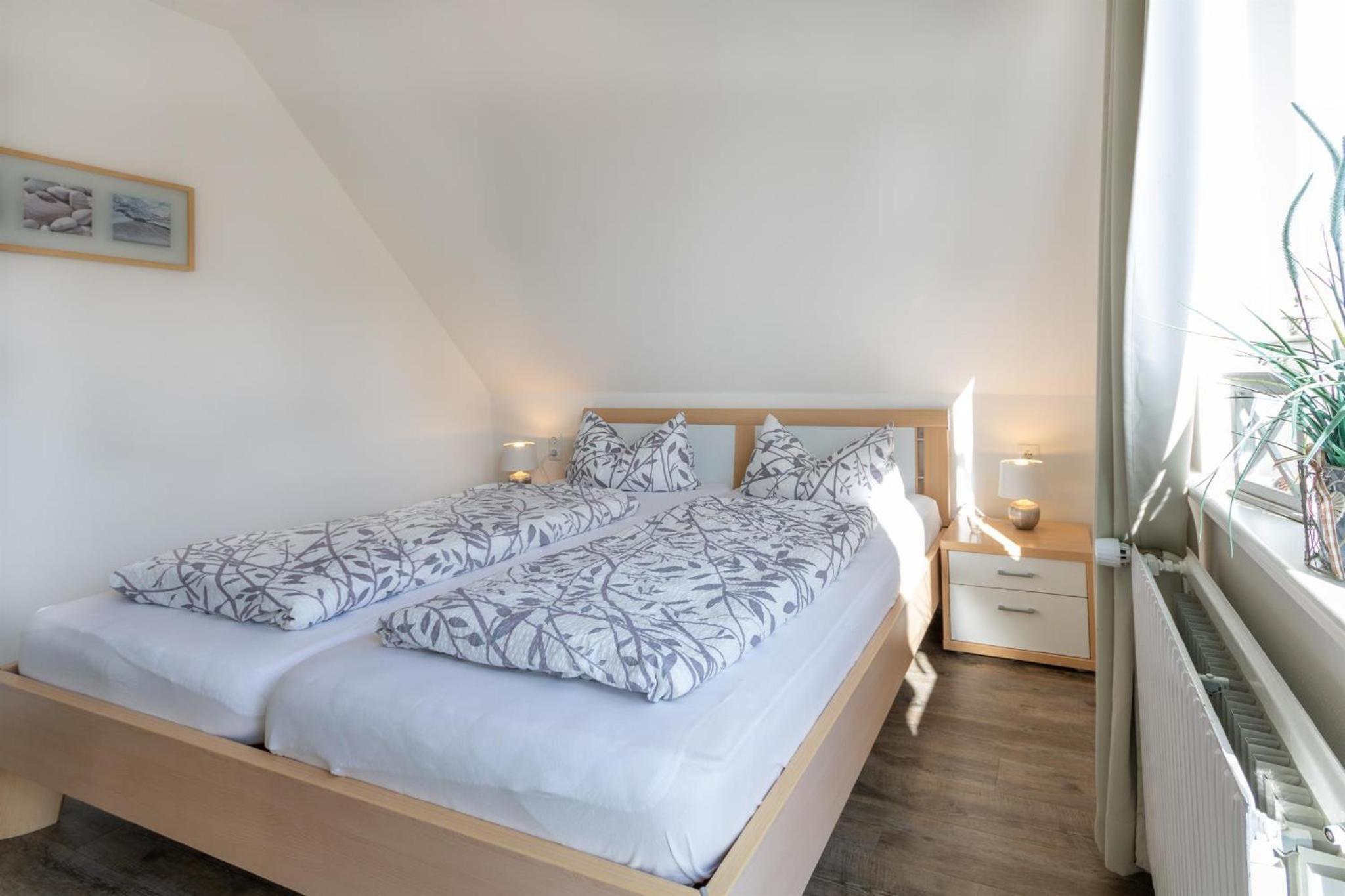 Two-Bedroom Apartment with Shower  photo 3