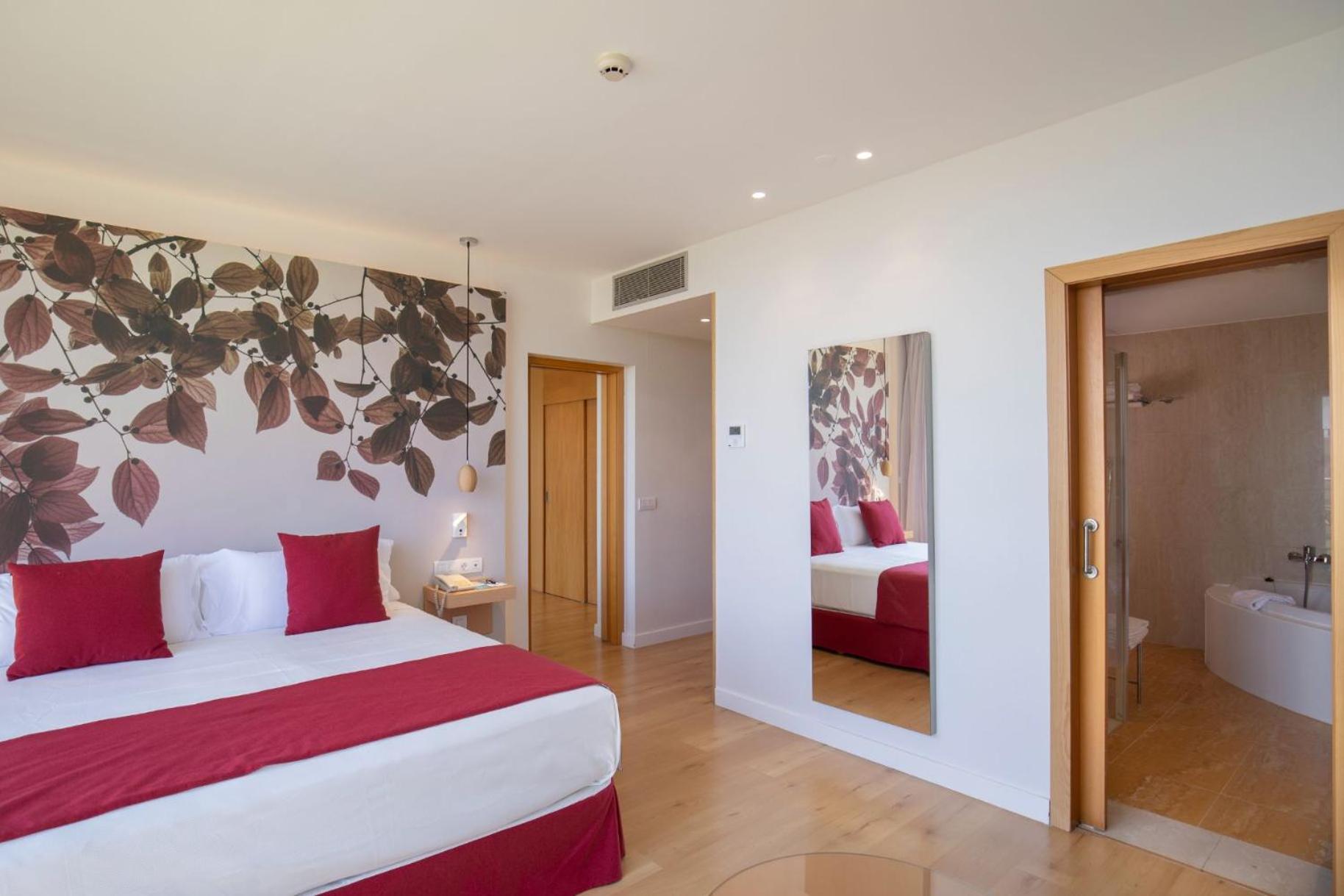 Grand Deluxe Double Room (3 Adultos)