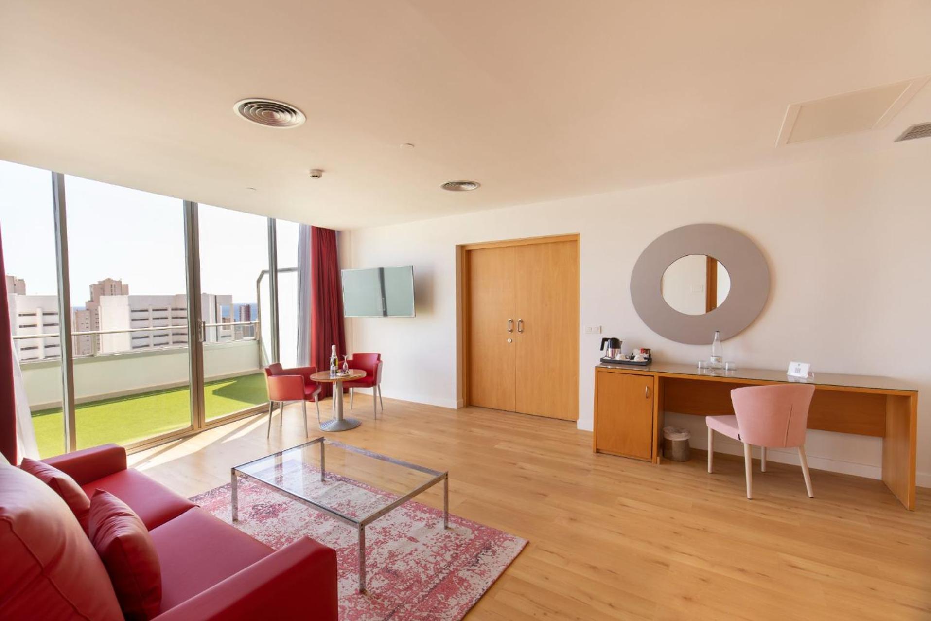 Grand Deluxe Double Room (1 Adult)