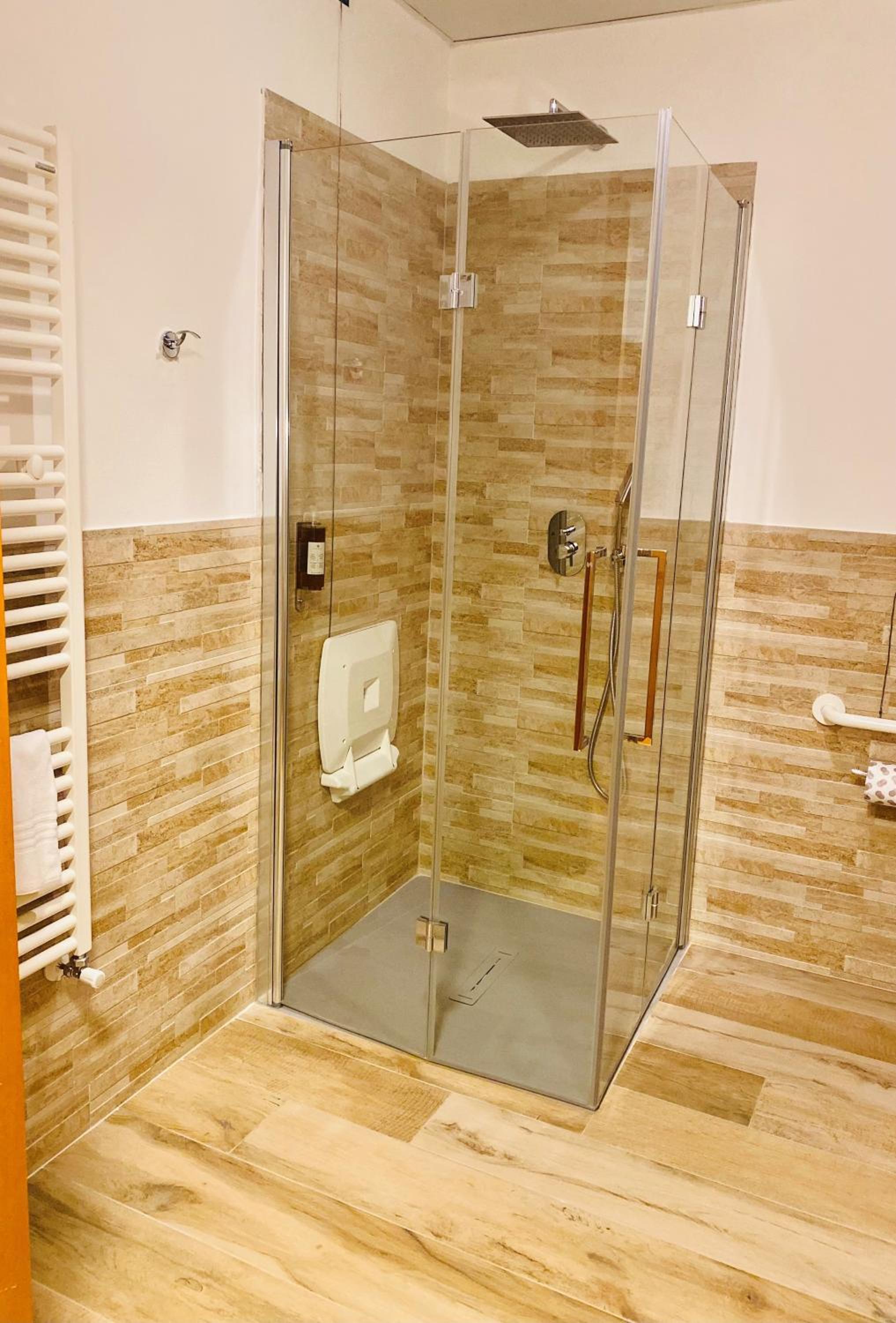 Double or Twin Room - Photo 18