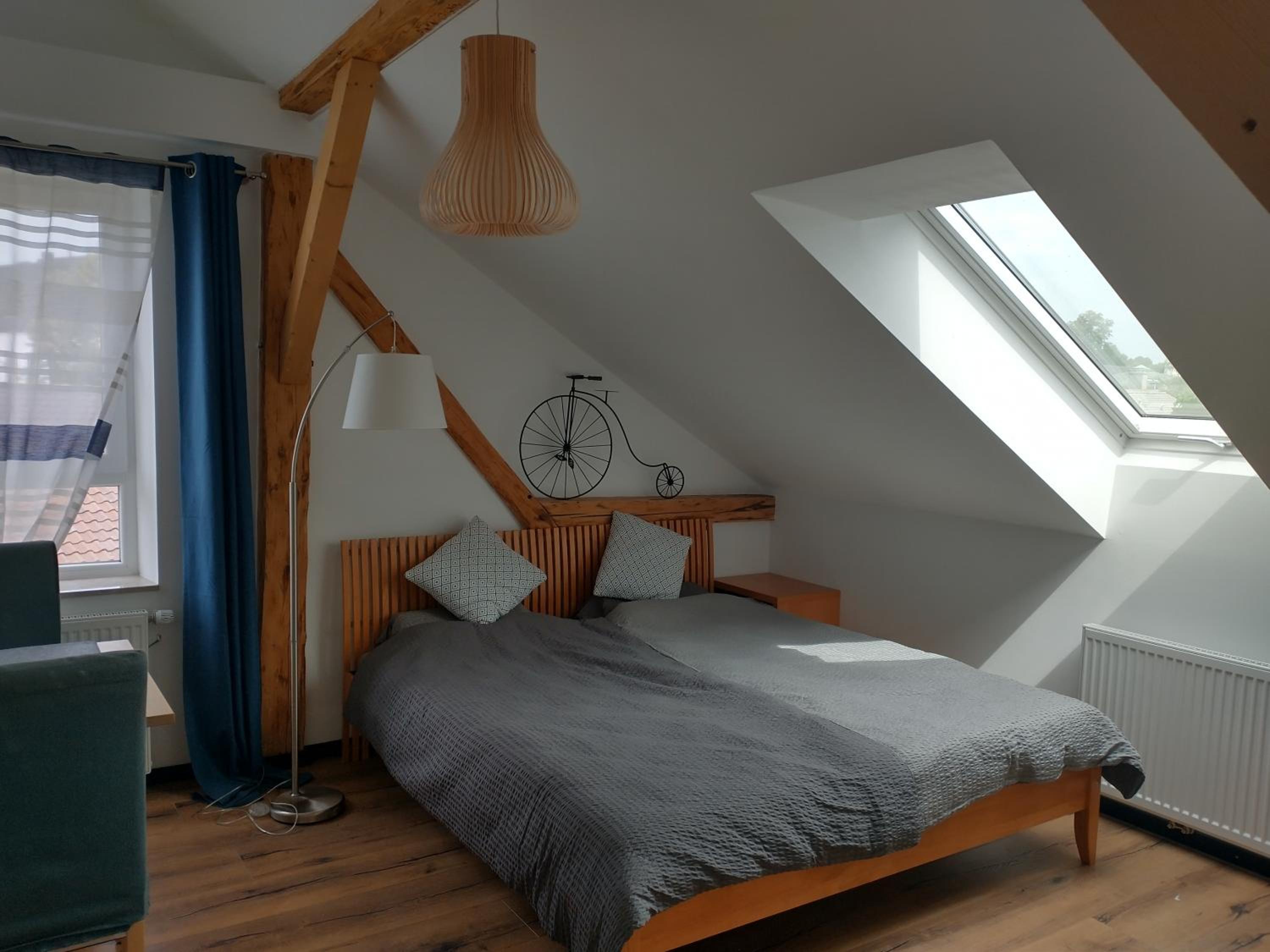 One-Bedroom Apartment photo 1