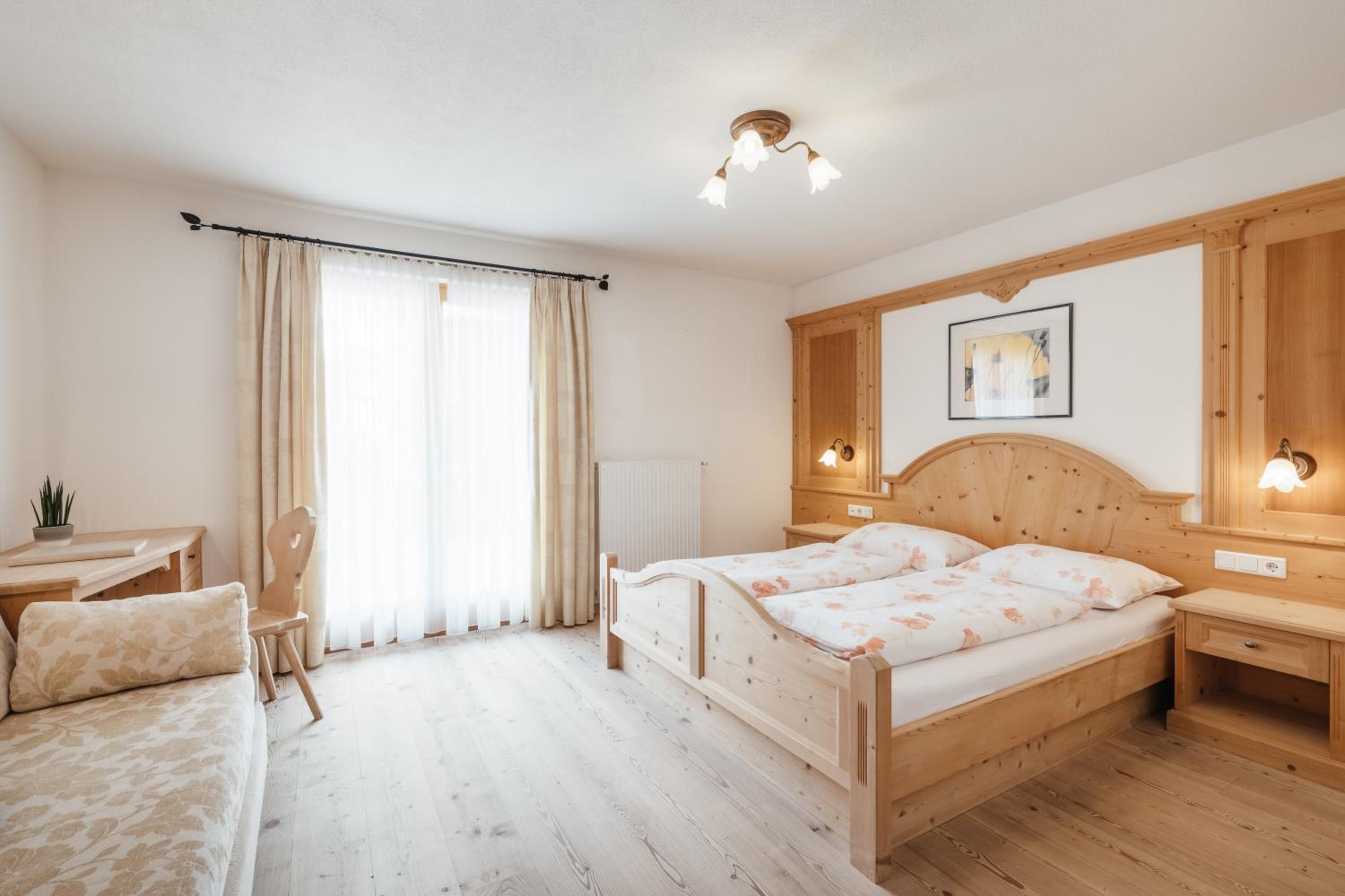 Double Room with Balcony - Photo 20
