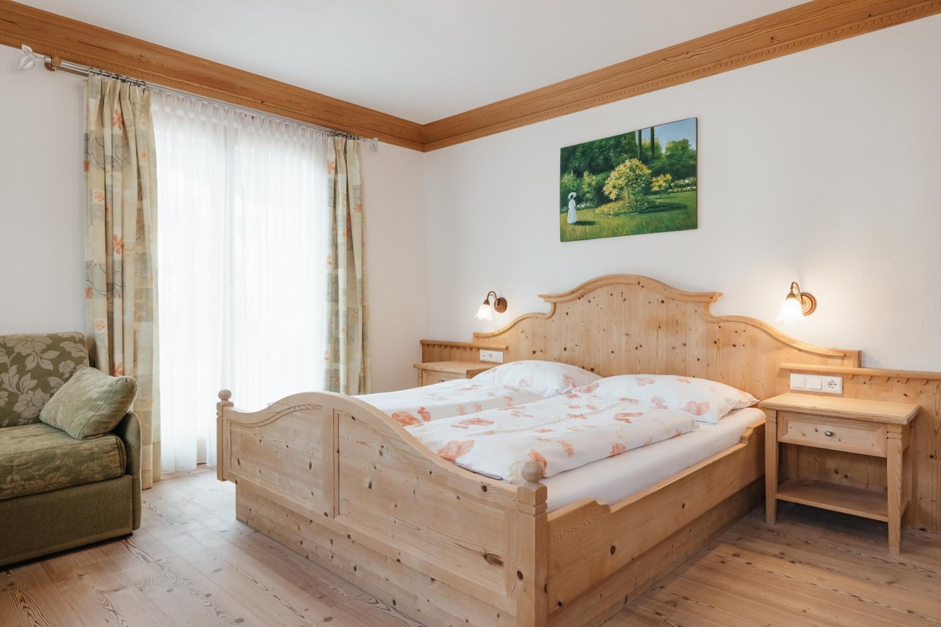 Double Room with Balcony - Photo 2