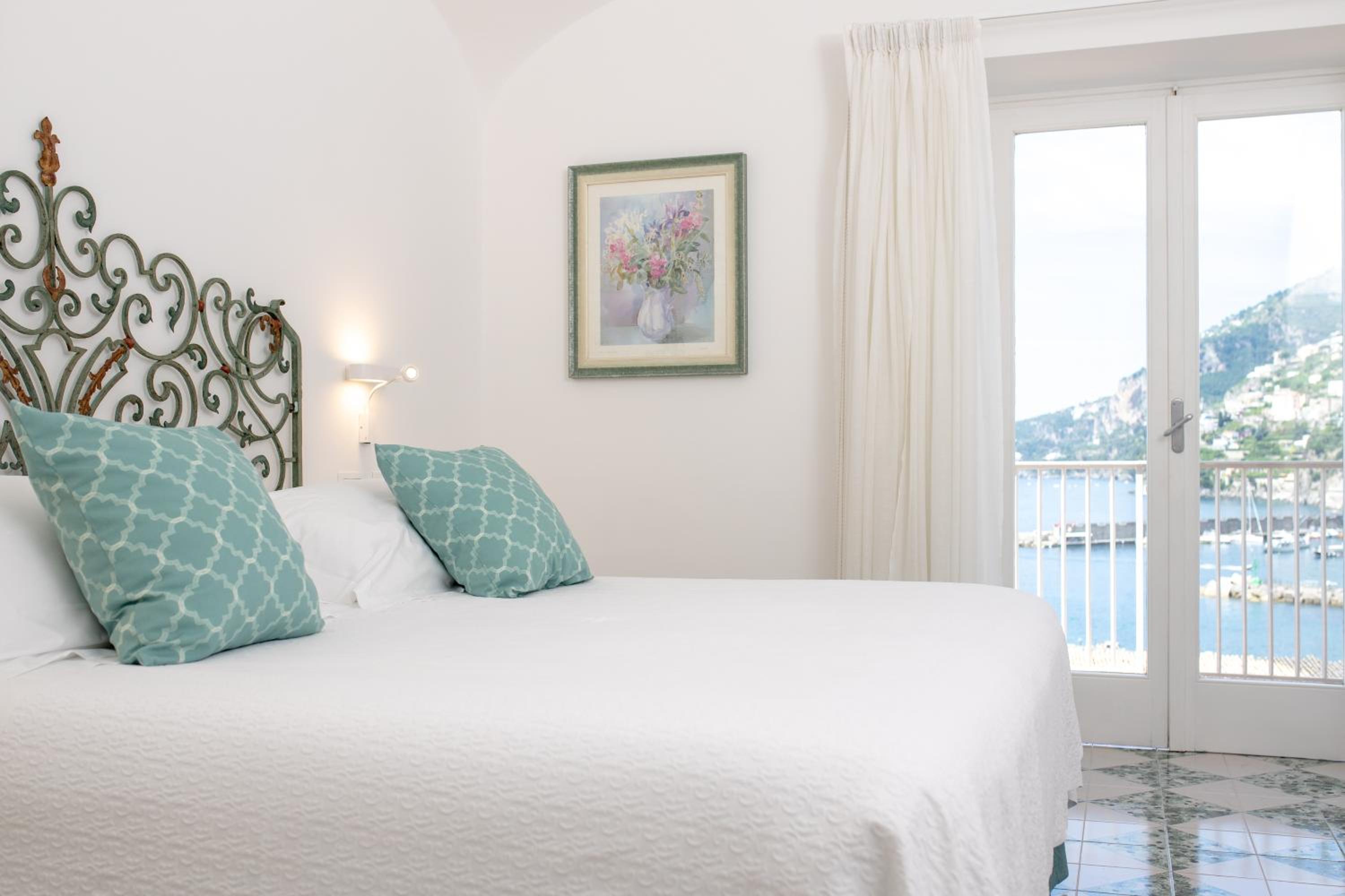 Deluxe Double Room - Photo 1