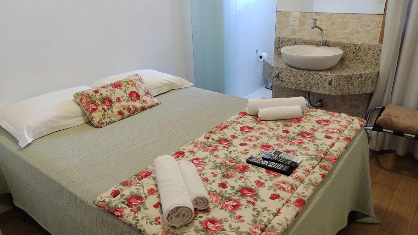 Deluxe Double or Twin Room photo 2