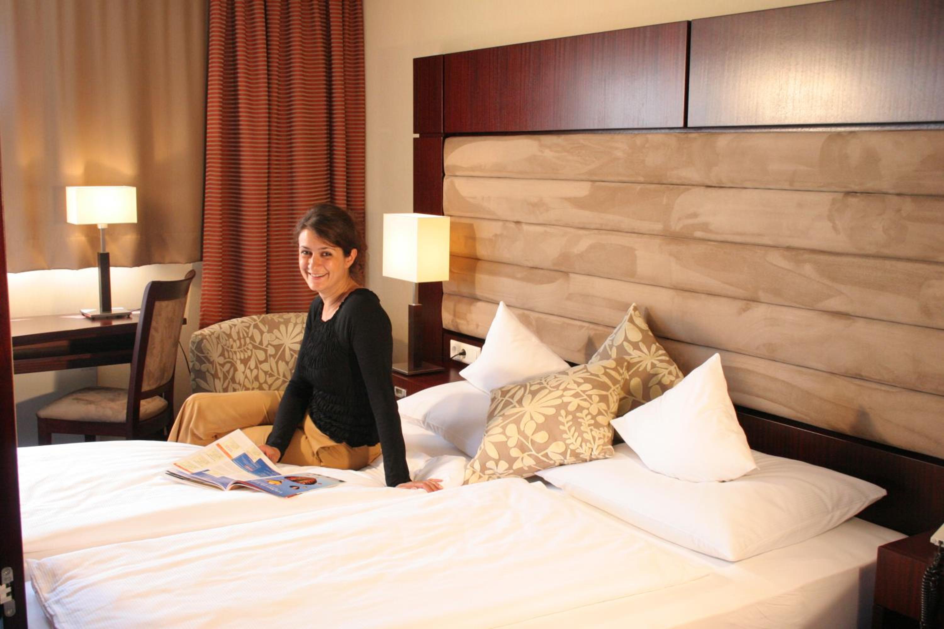 Double Room with Lake View - Photo 14