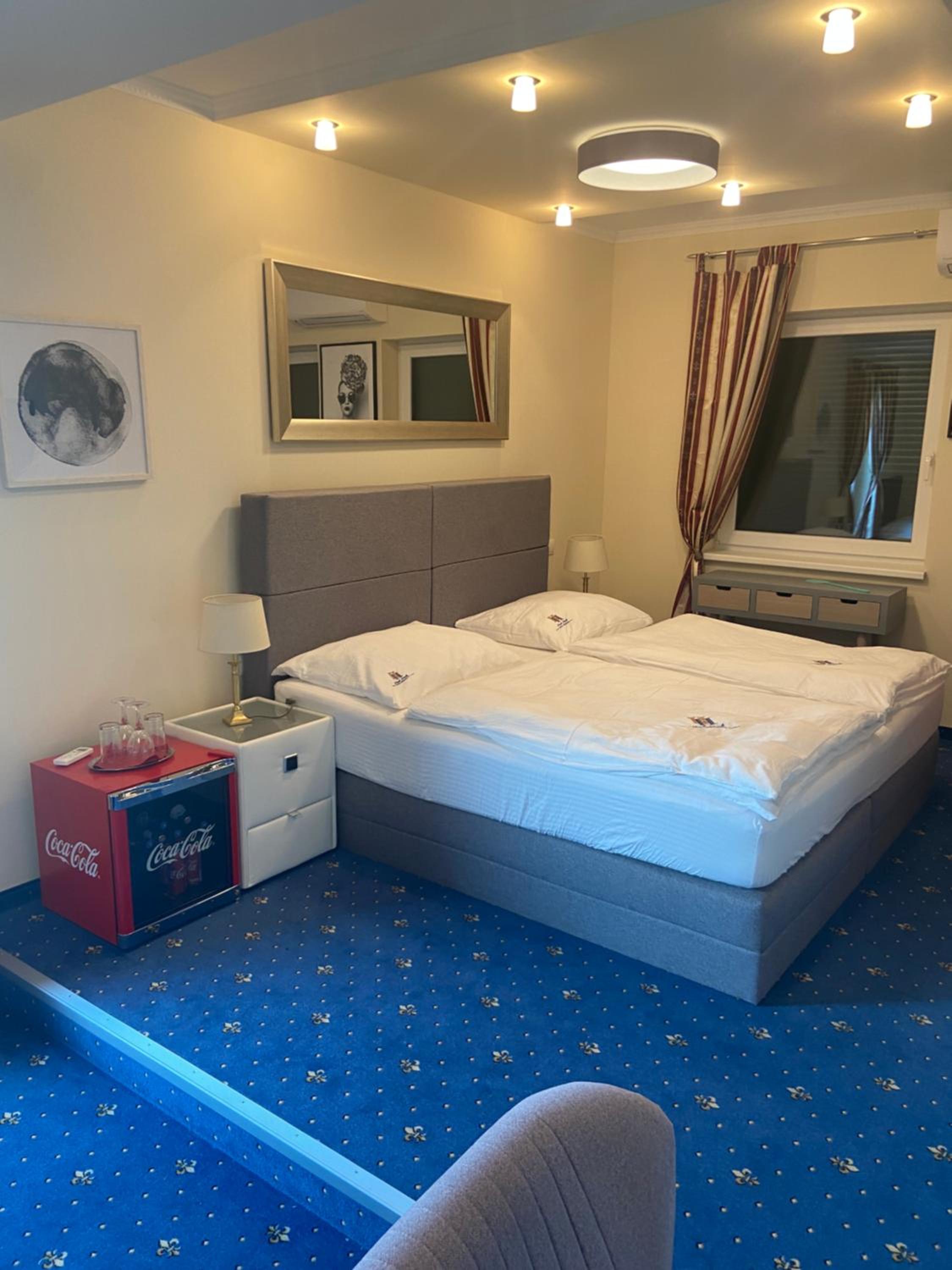 Deluxe Family Room - Photo 11