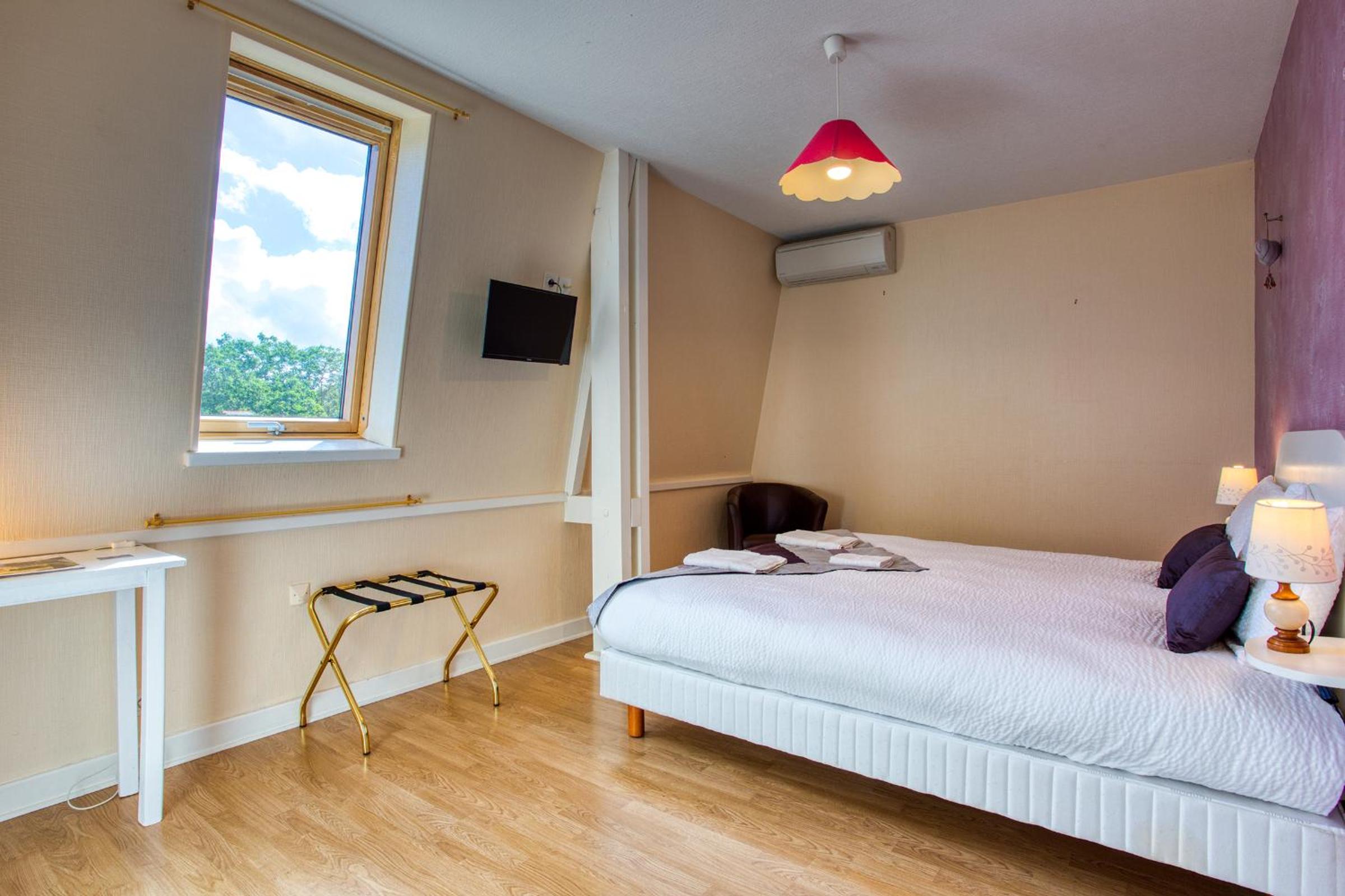 Superior Triple Room photo 3