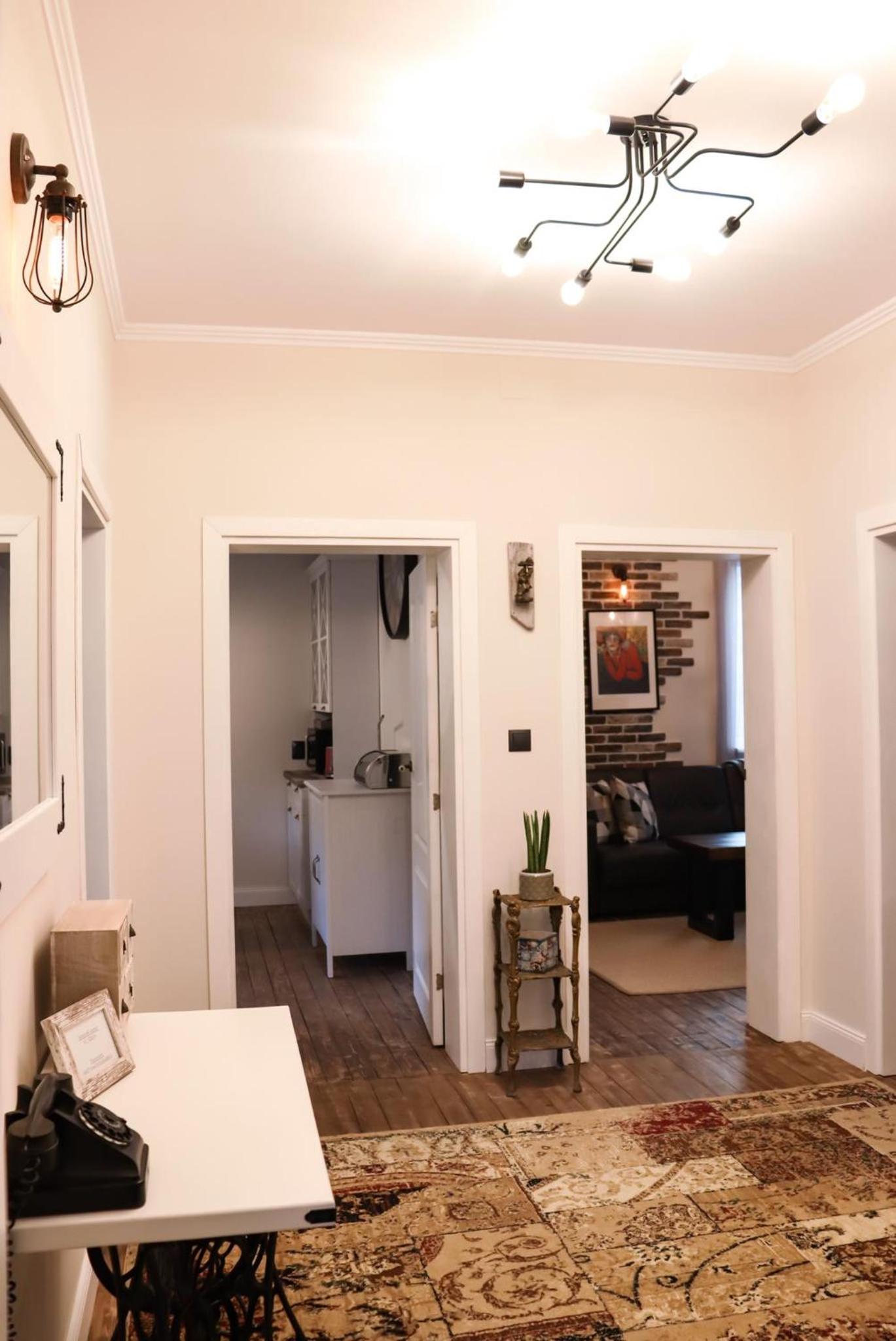 Two-Bedroom Apartment - Photo 8