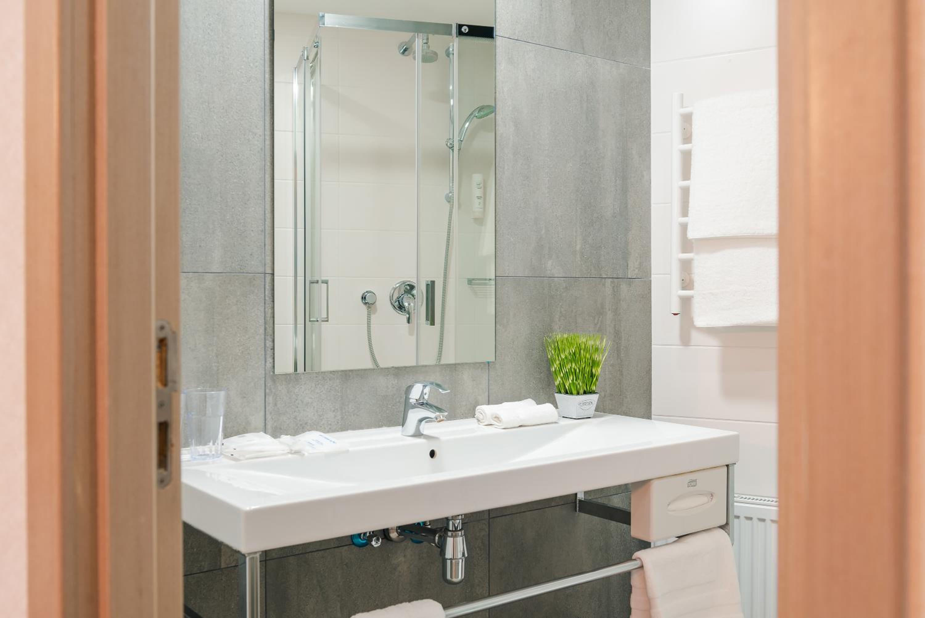 Studio - Photo 4
