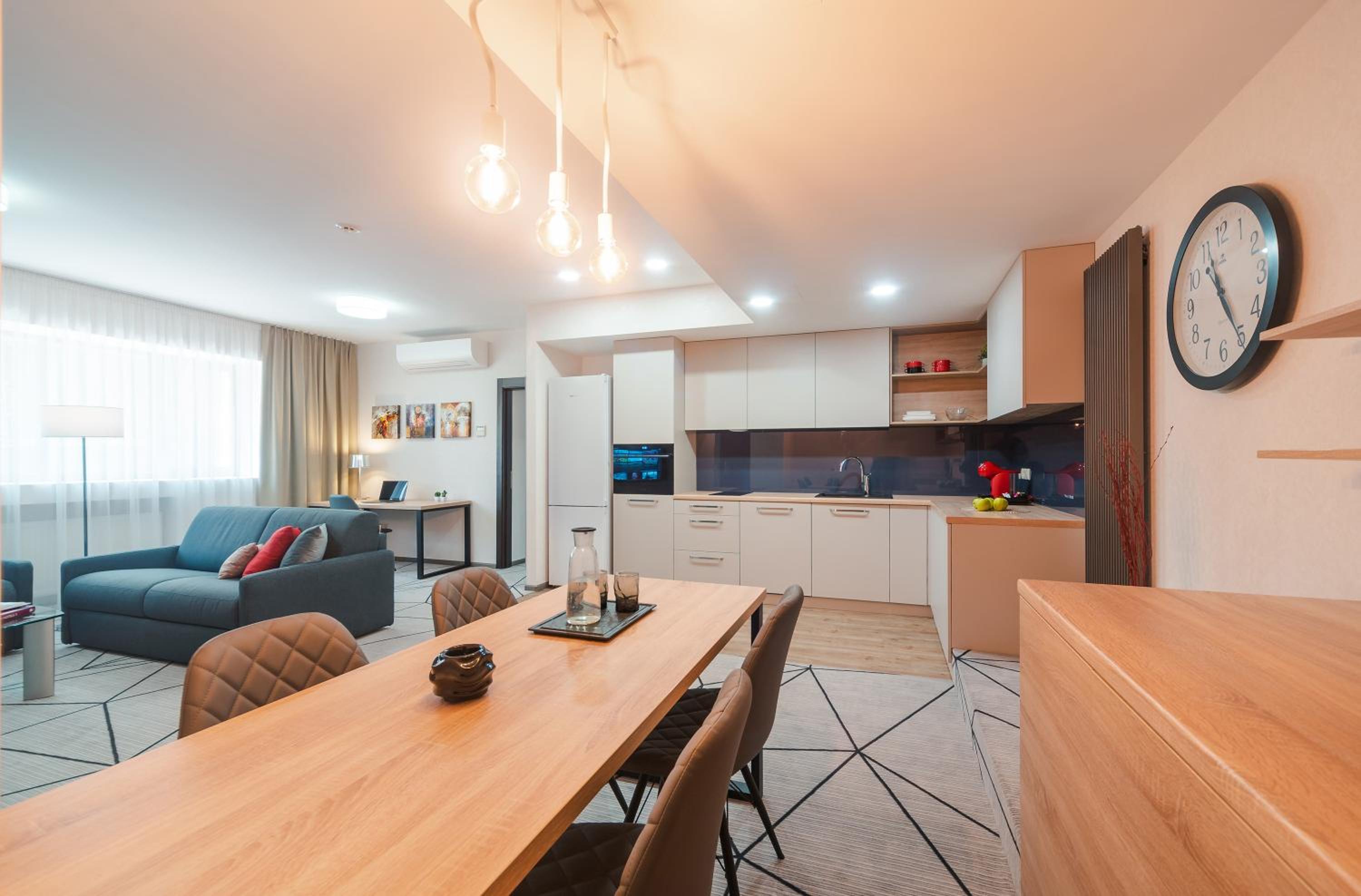 Apartment with Terrace - Photo 1