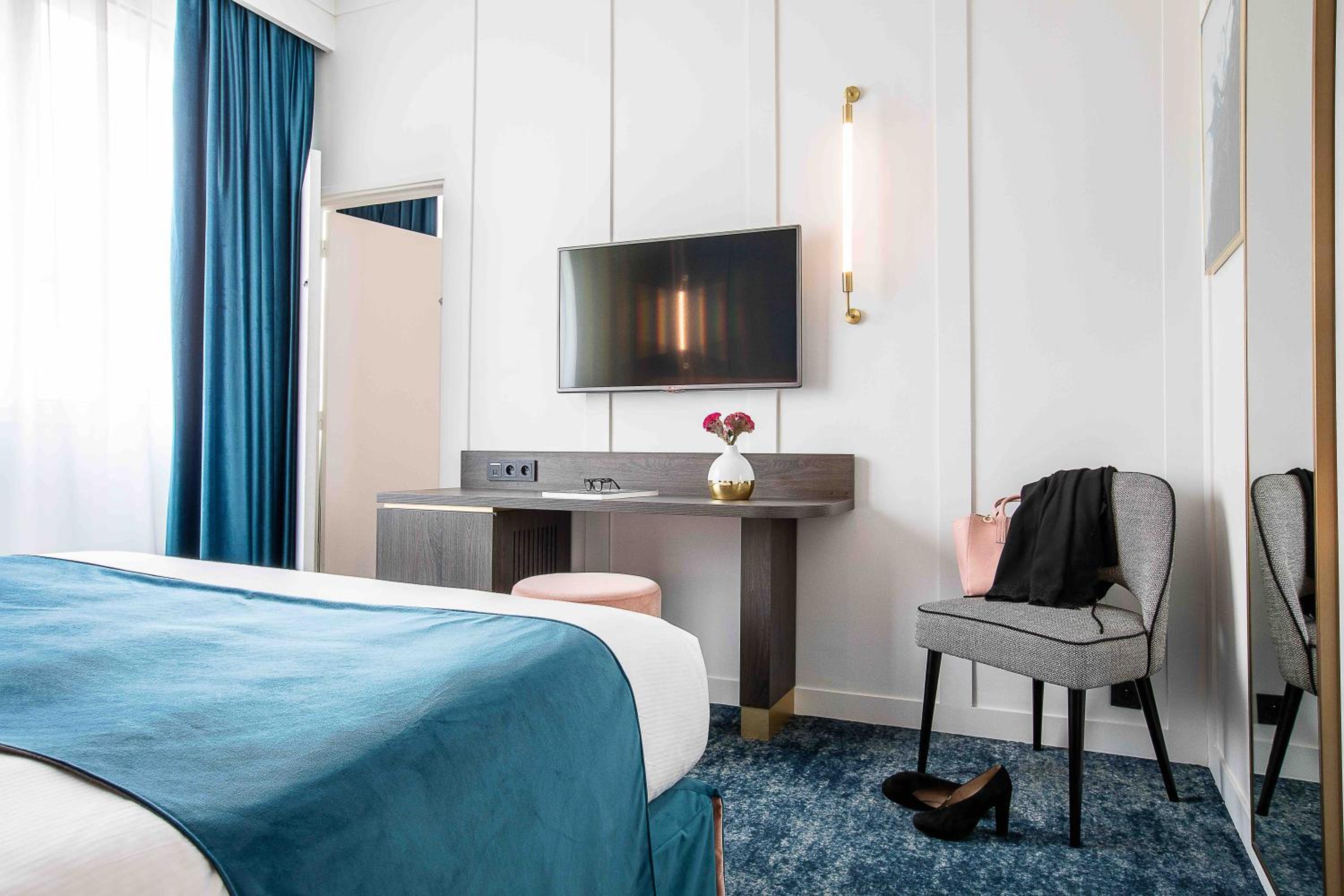 Two Connecting Double Rooms