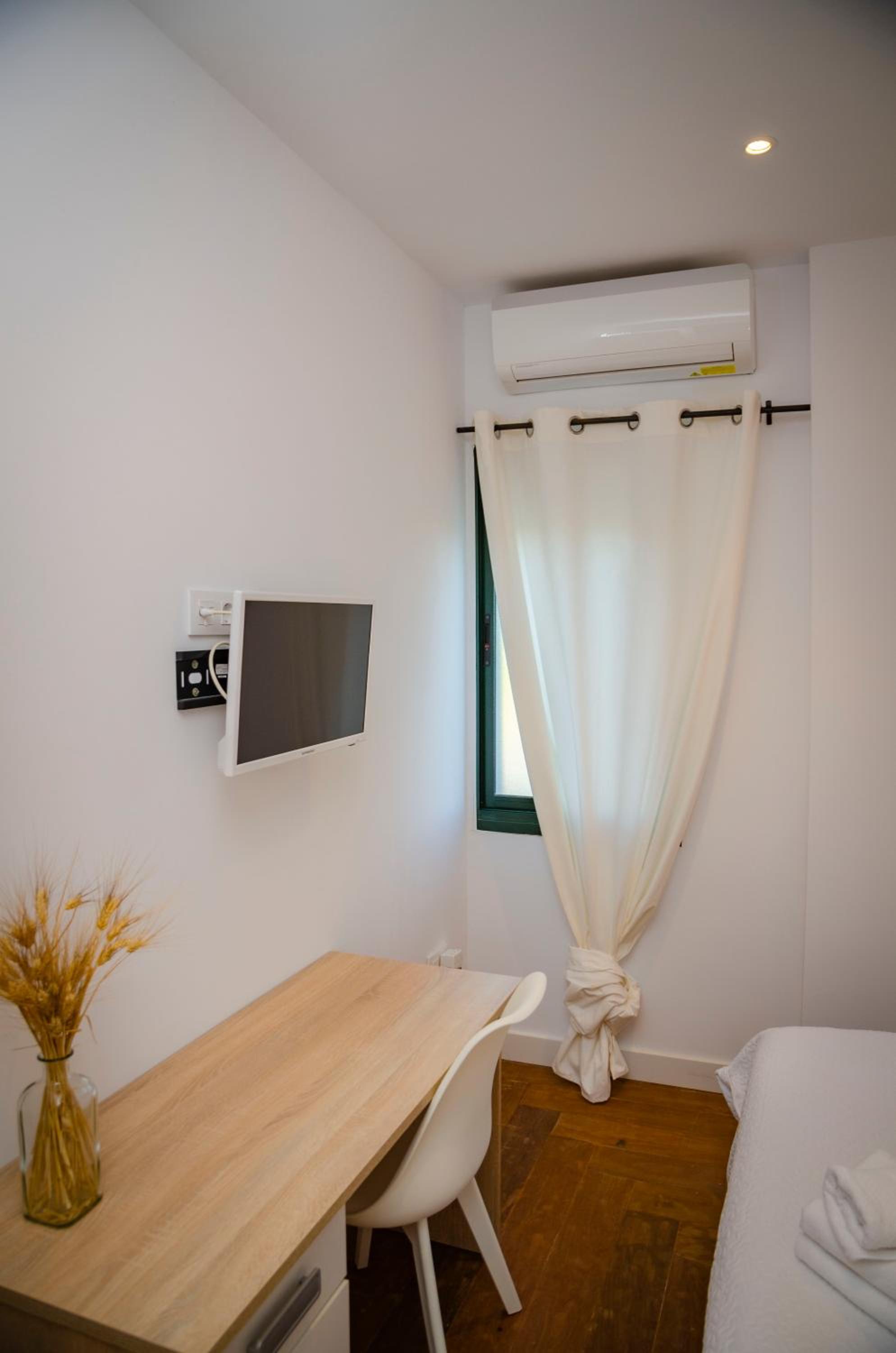 Standard Quadruple Room - Photo 2