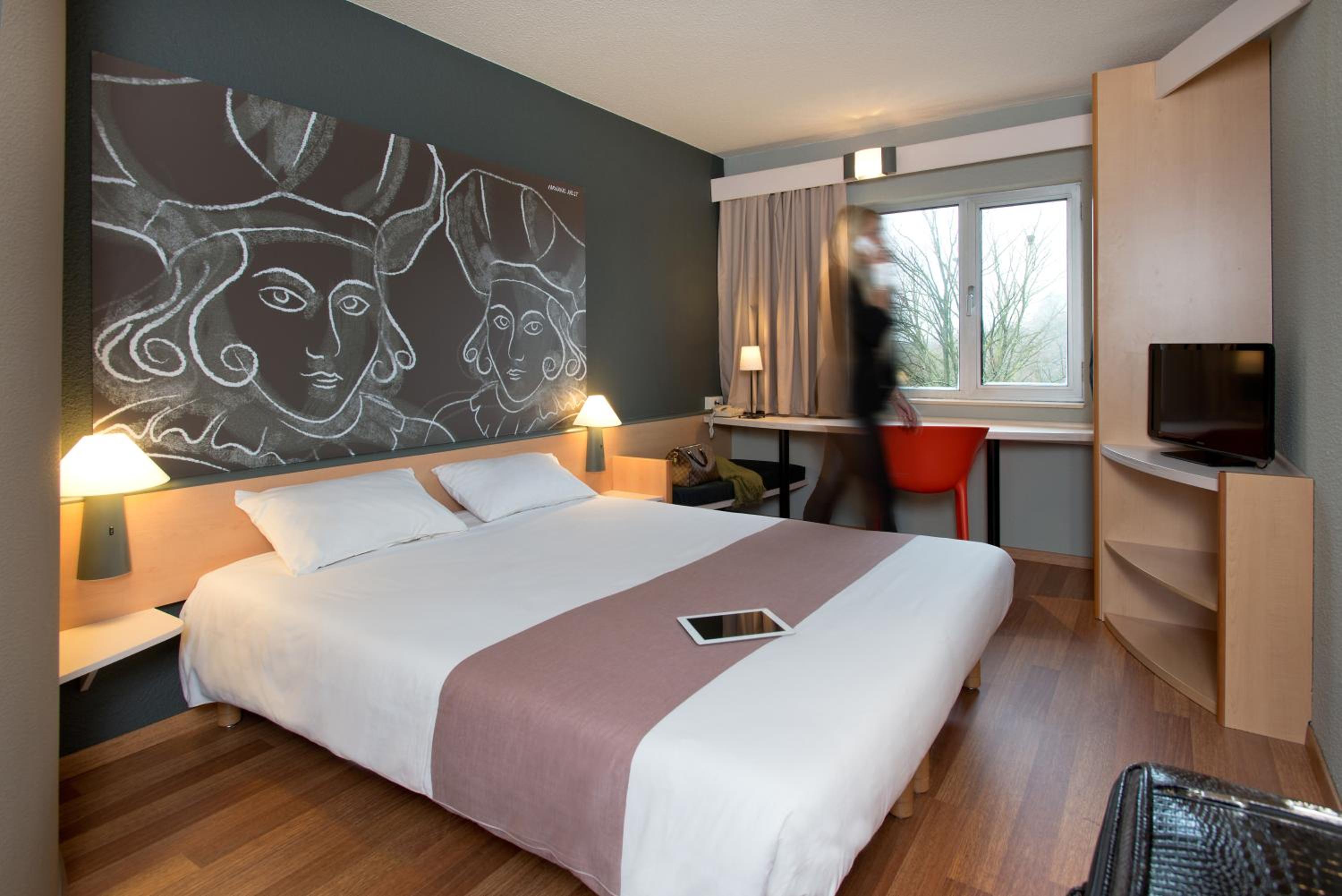Standard Double Room - Photo 10