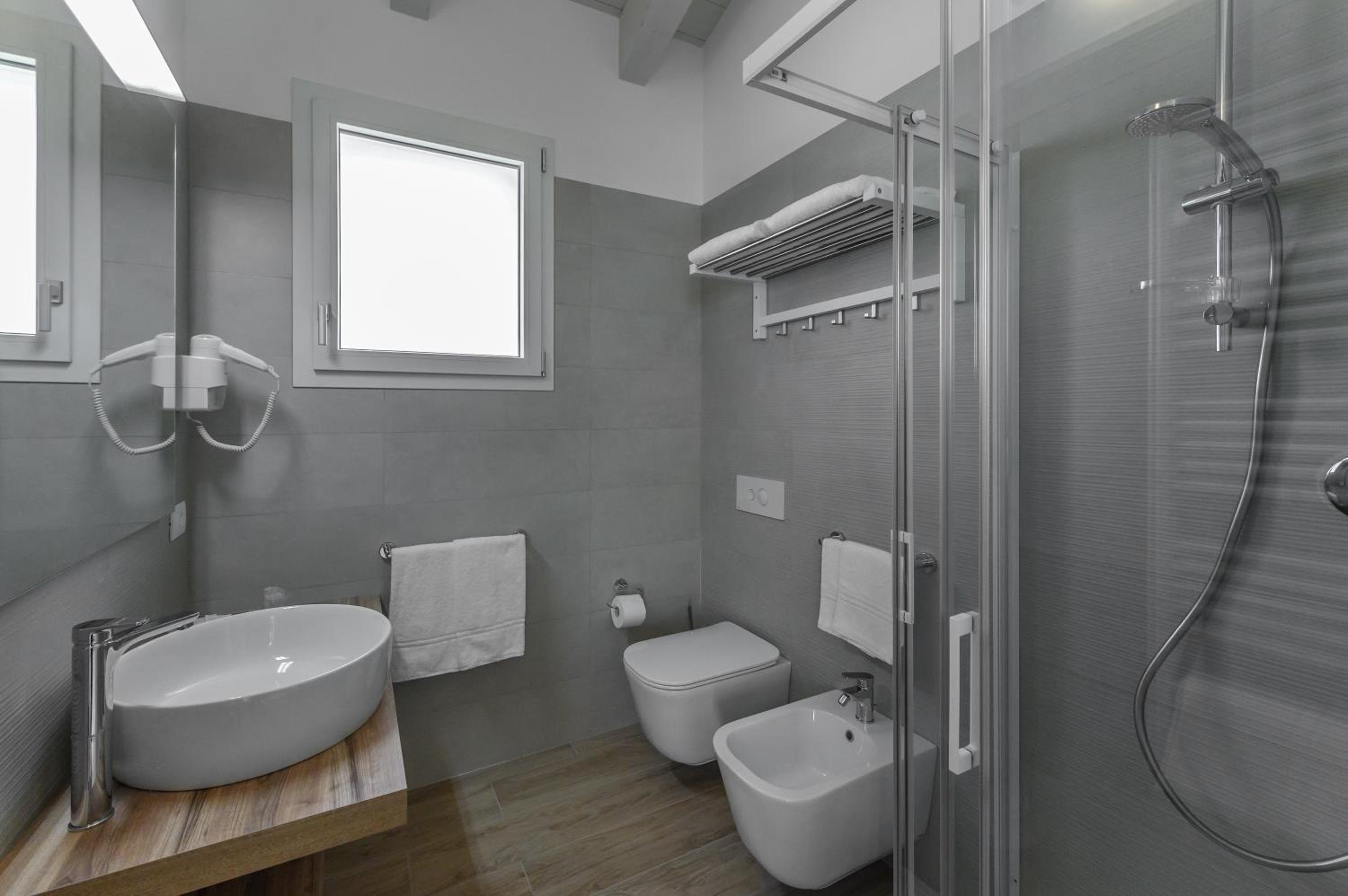 Double Room with Private Bathroom photo 3
