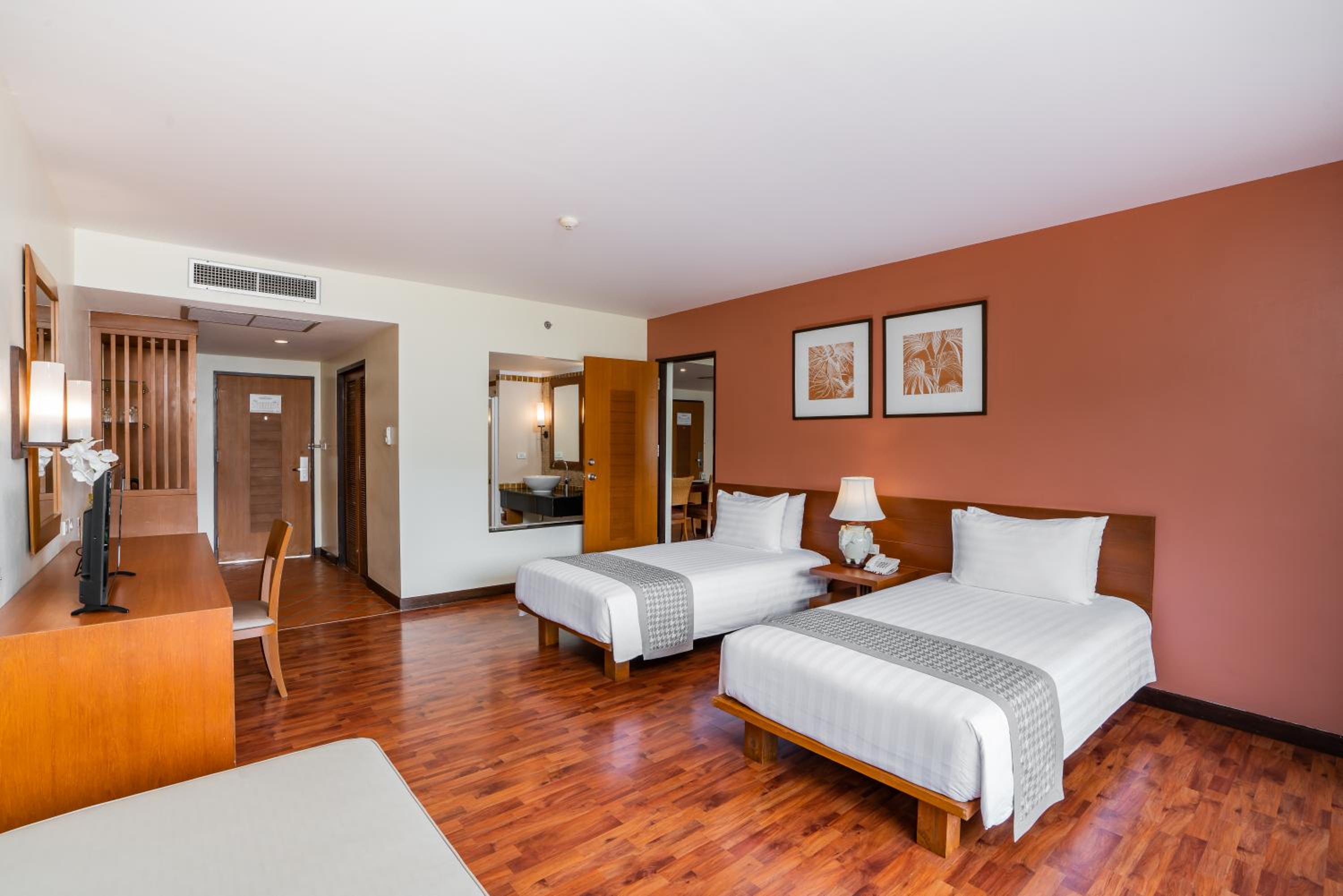 Executive Suite photo 2
