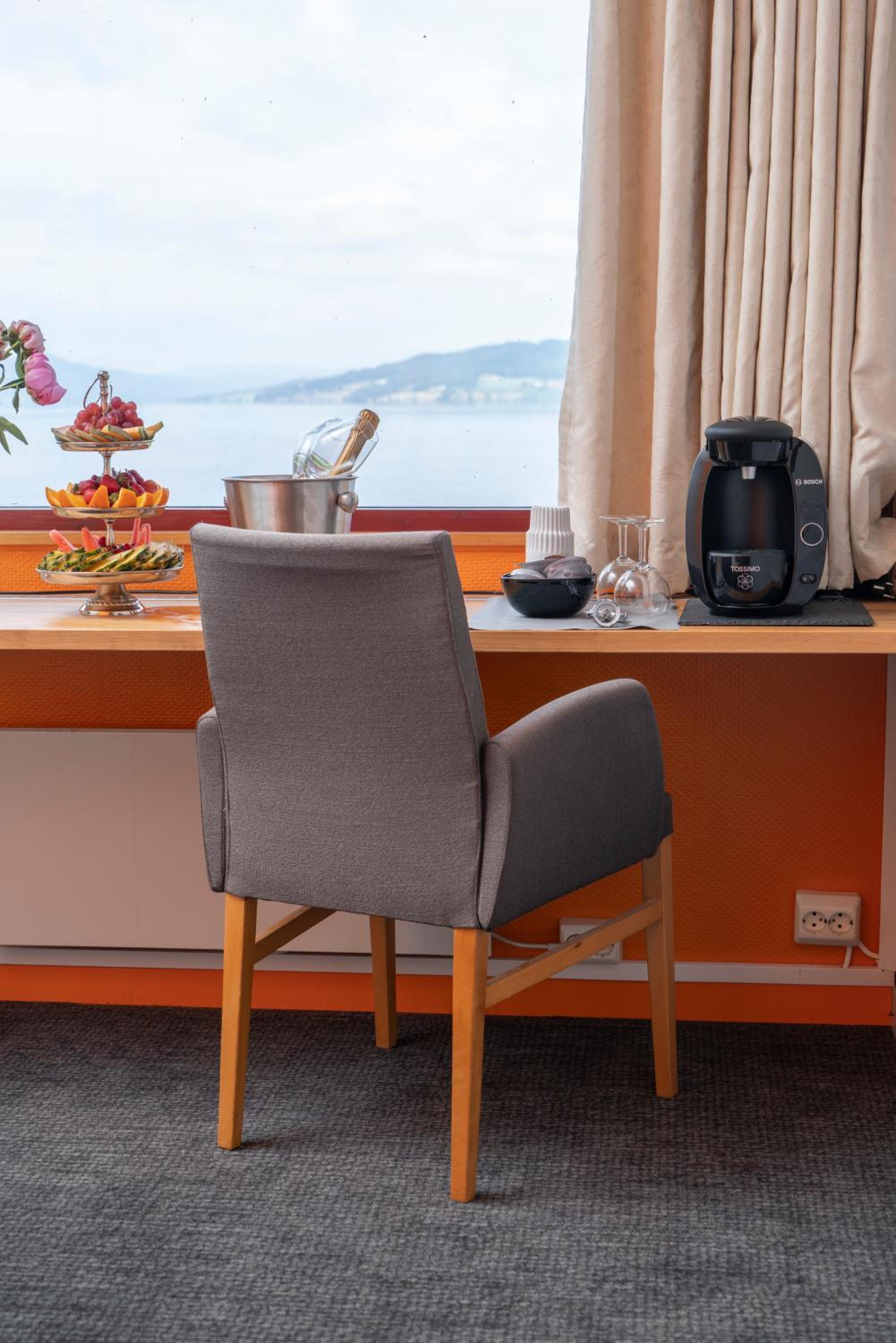 Double Room with Sea View - Photo 4