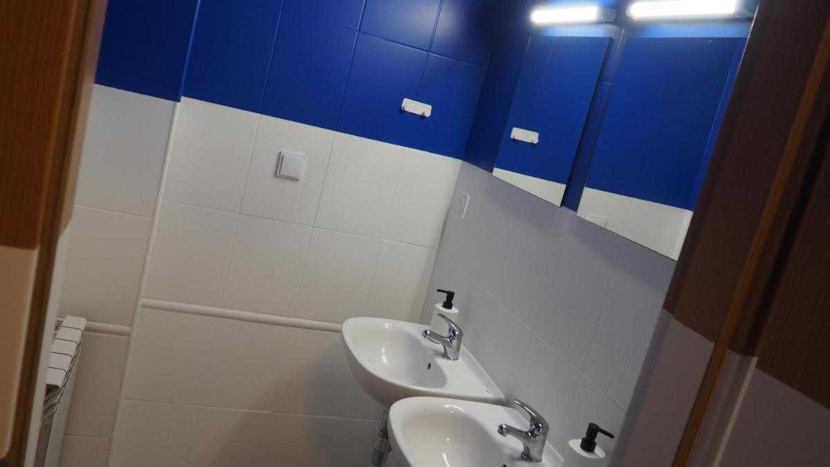 Quadruple Room with Shared Bathroom photo 3