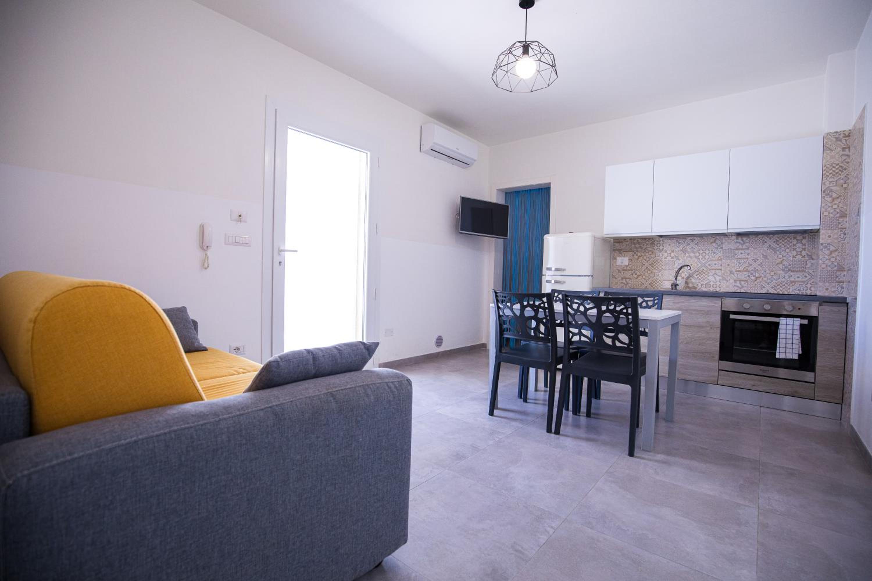 Two-Bedroom Apartment - Photo 15