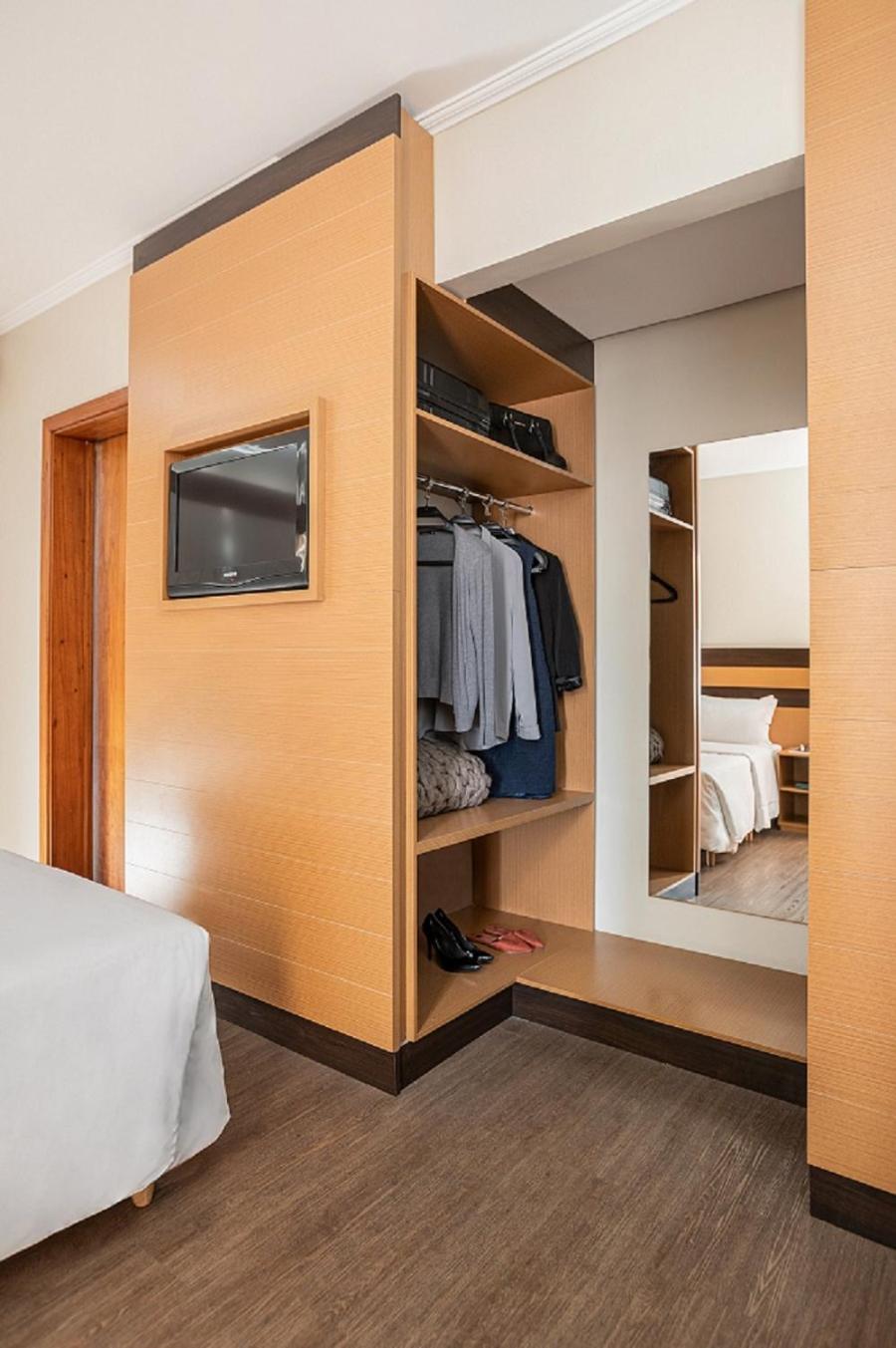 Standard Double - 1 Double Bed - Photo 4