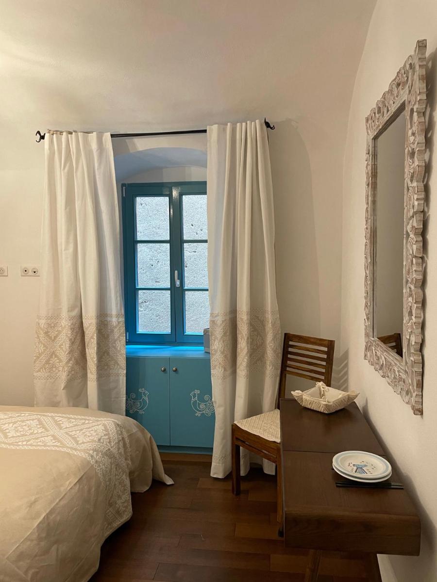 Superior King Suite photo 2