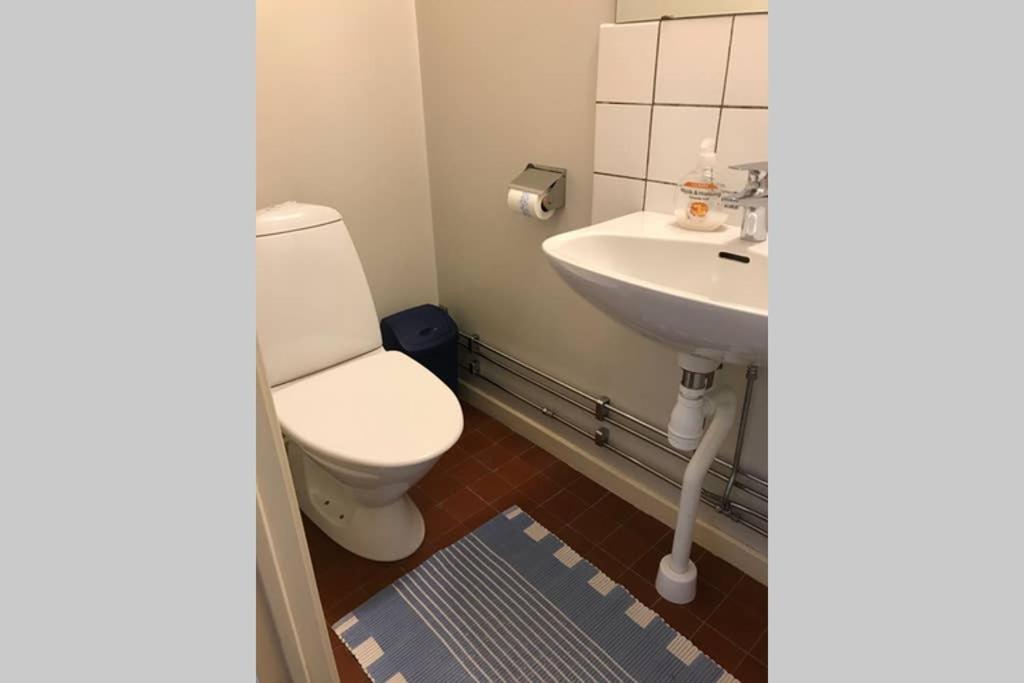 Two-Bedroom Apartment - Photo 19