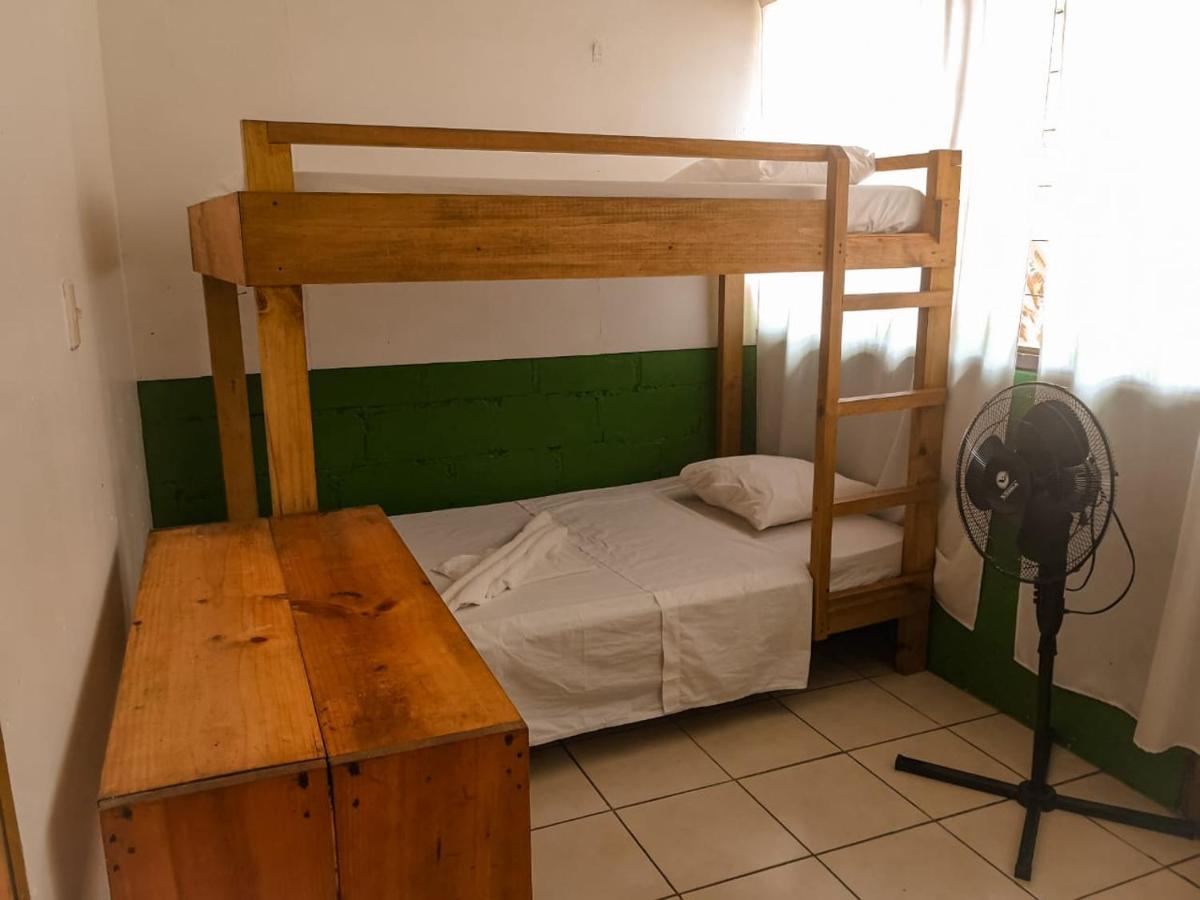 Economy Triple Room with Shared Bathroom photo 3
